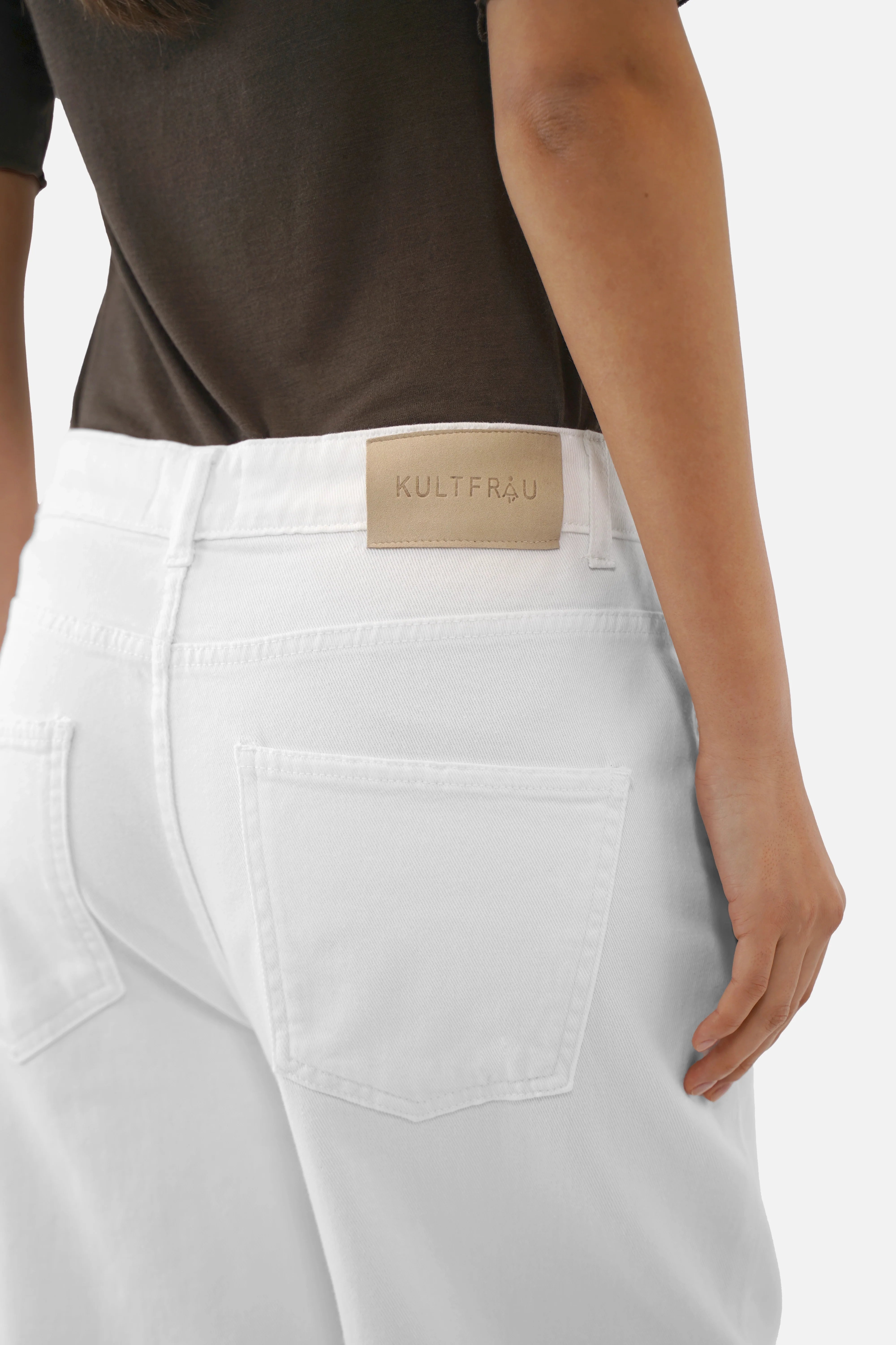 JOOSY wide leg jeans in colored denim with relaxed fit and mid-rise waistband