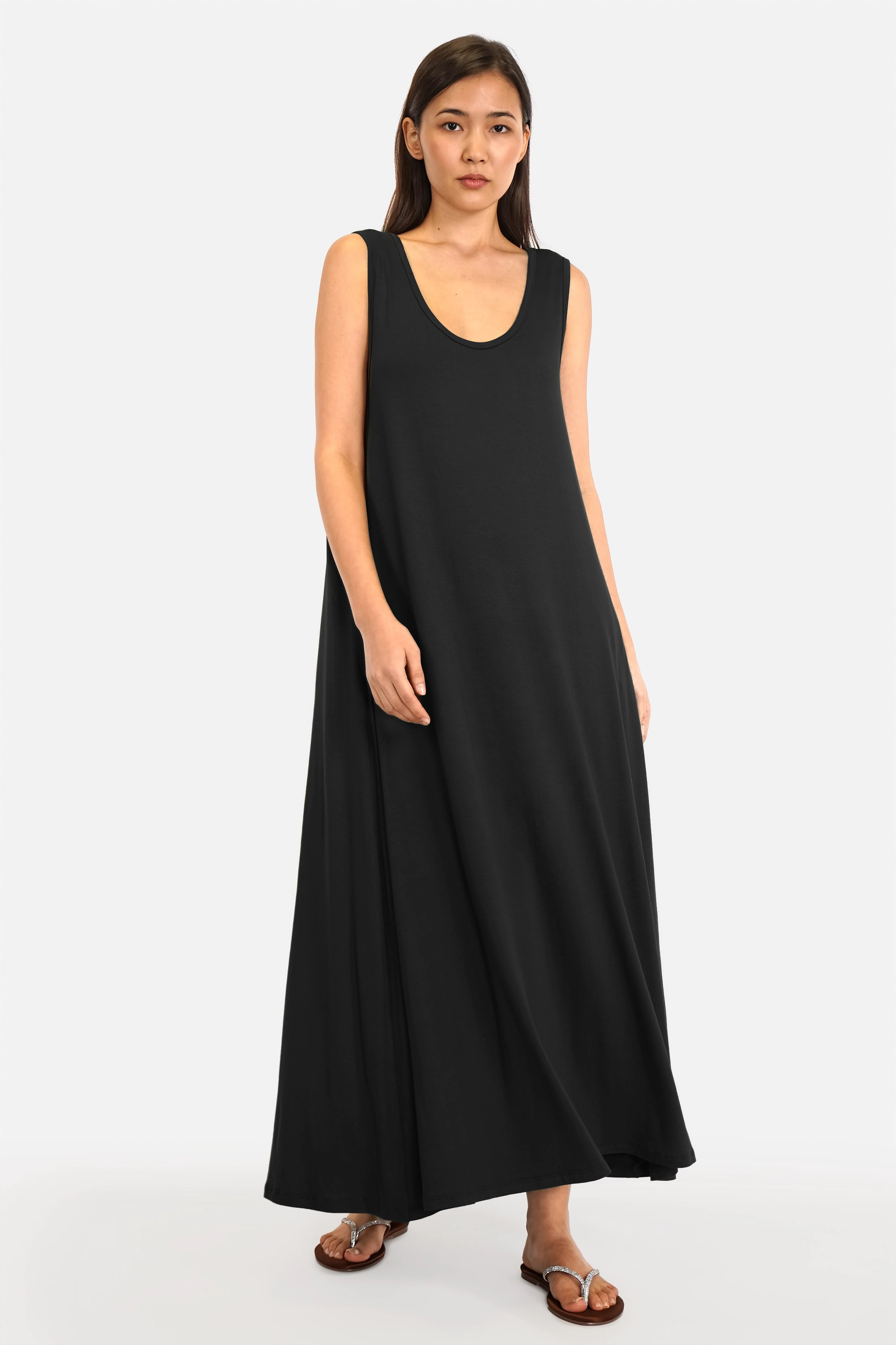 JOVRA Jersey Maxikleid aus fließendem Viskosejersey mit tiefem Rundhals- und Rückenausschnitt, seitlichen Taschen und A-Linie in Maxi Länge