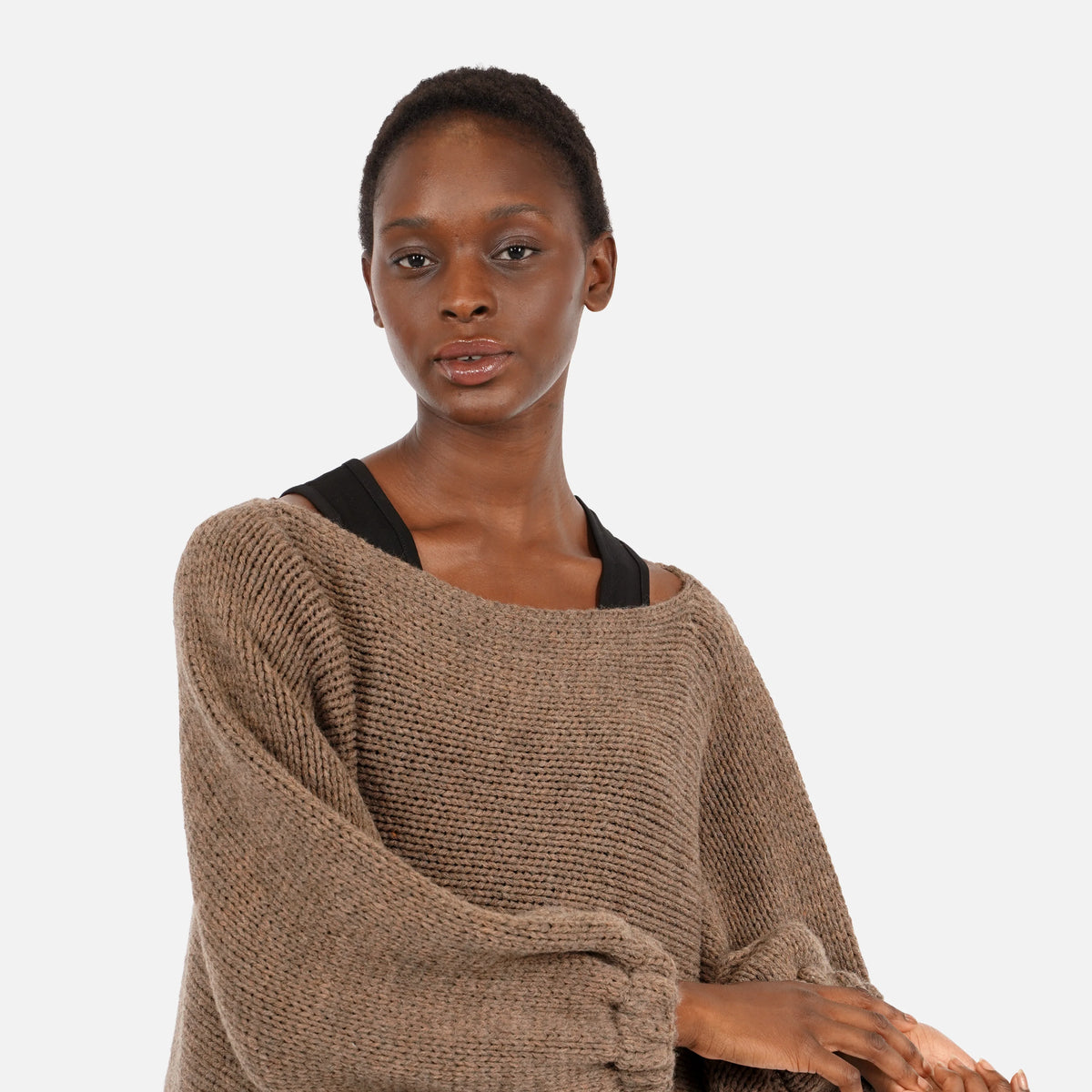 Pull JULINA en grosse maille ; manches ballon amples, large encolure bateau, style décontracté, coupe oversize