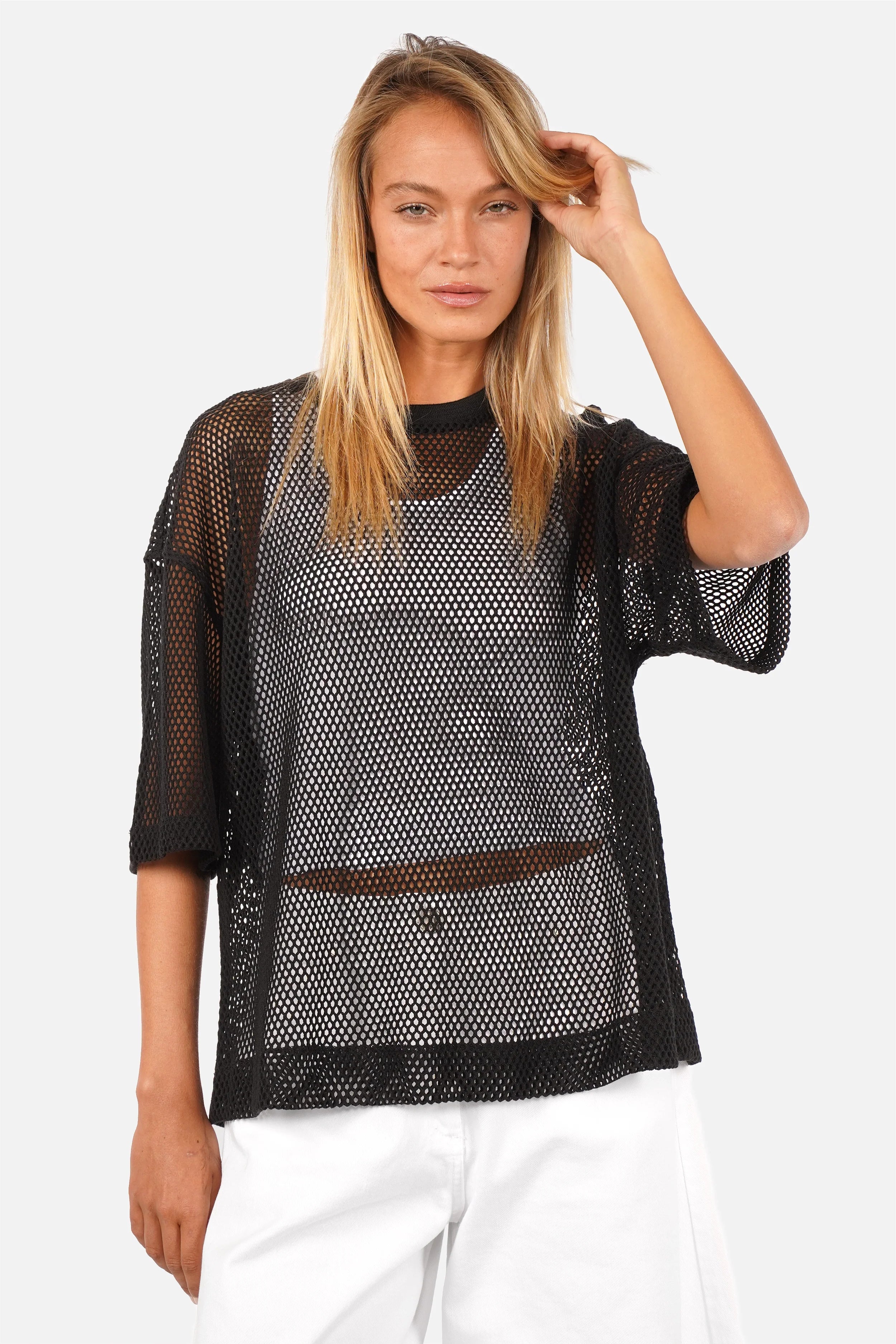 JUNNY T-Shirt aus gehäkeltem Stoff mit Rundhalsausschnitt und überschnittenen Schultern in Loose Fit