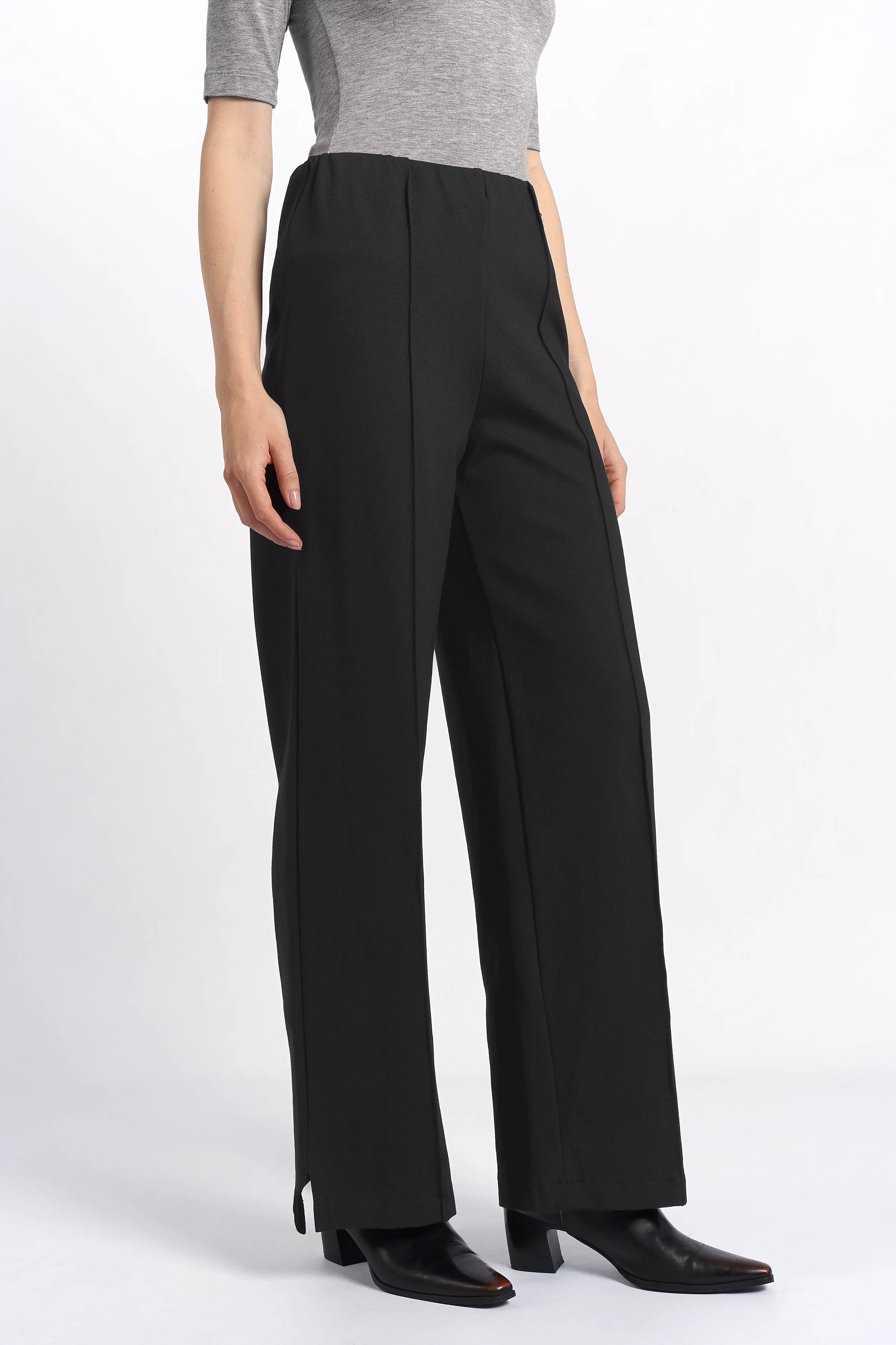 Damen KANDANEA Gerade Hose aus Interlock-Qualität mit Gummibund und Biesen vorne in Schwarz