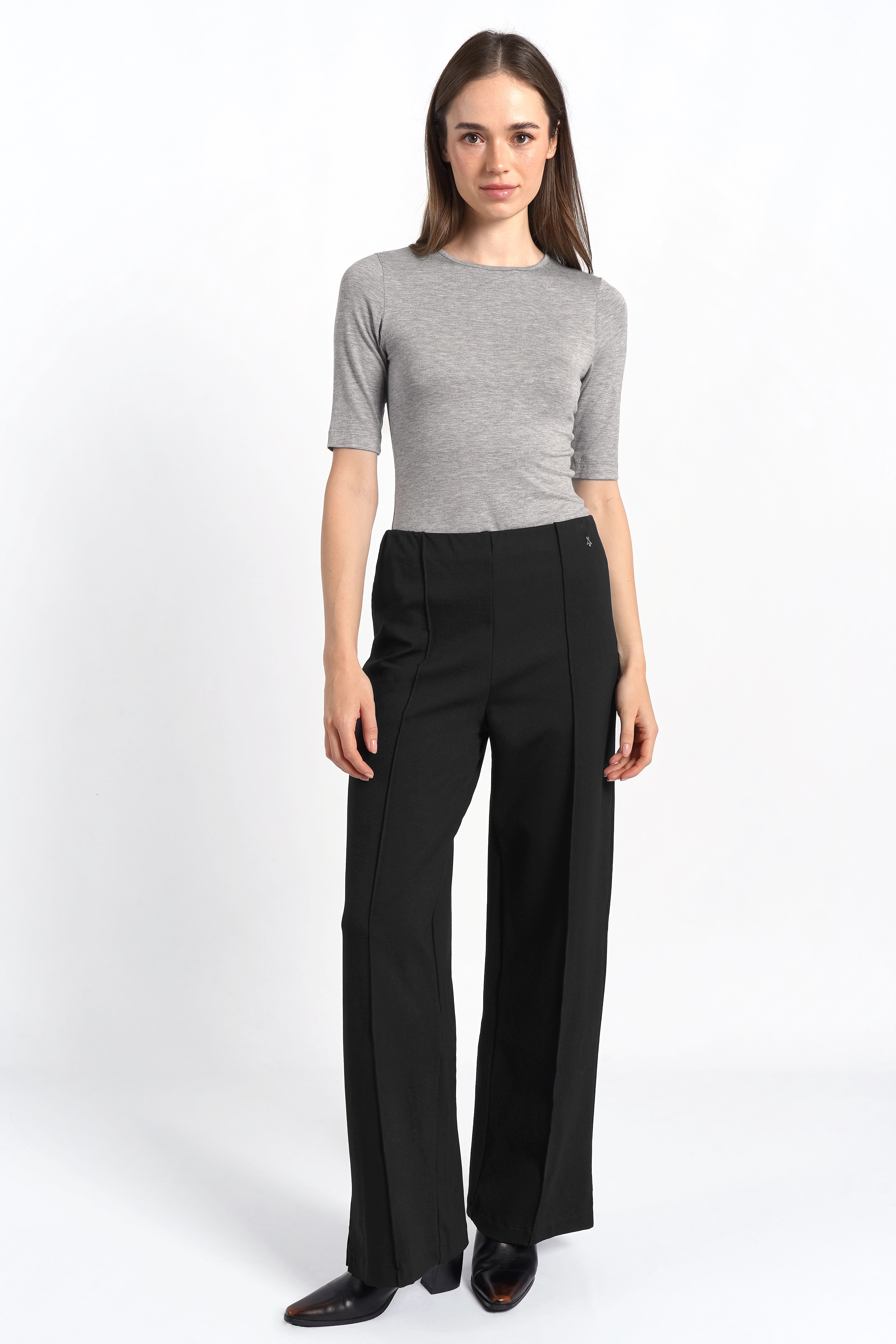 KANDANEA straight-leg pants in interlock fabric