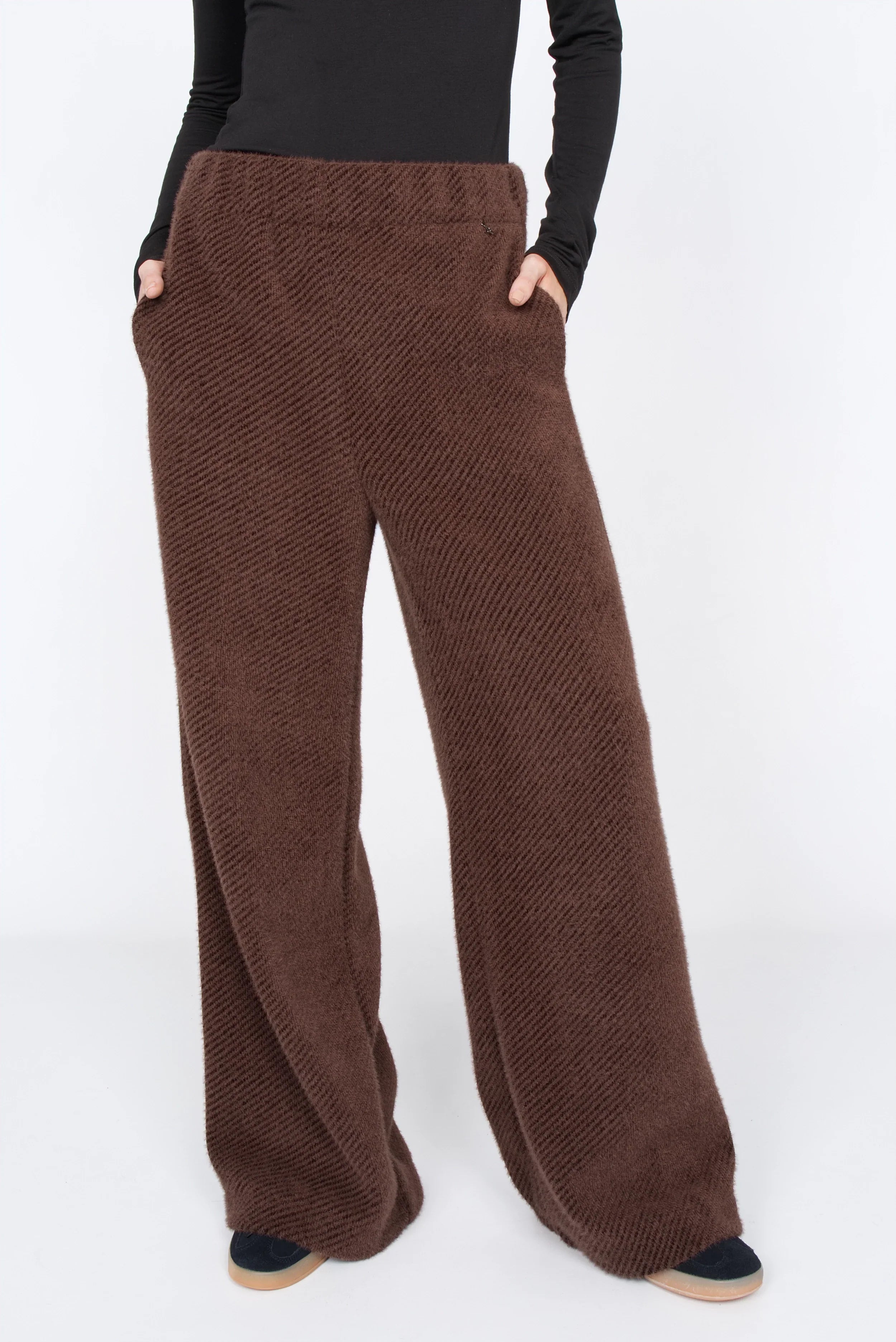 KELYA Wide Leg Hose relaxed fit brown textured wide leg pants with elastic waistband and side pockets