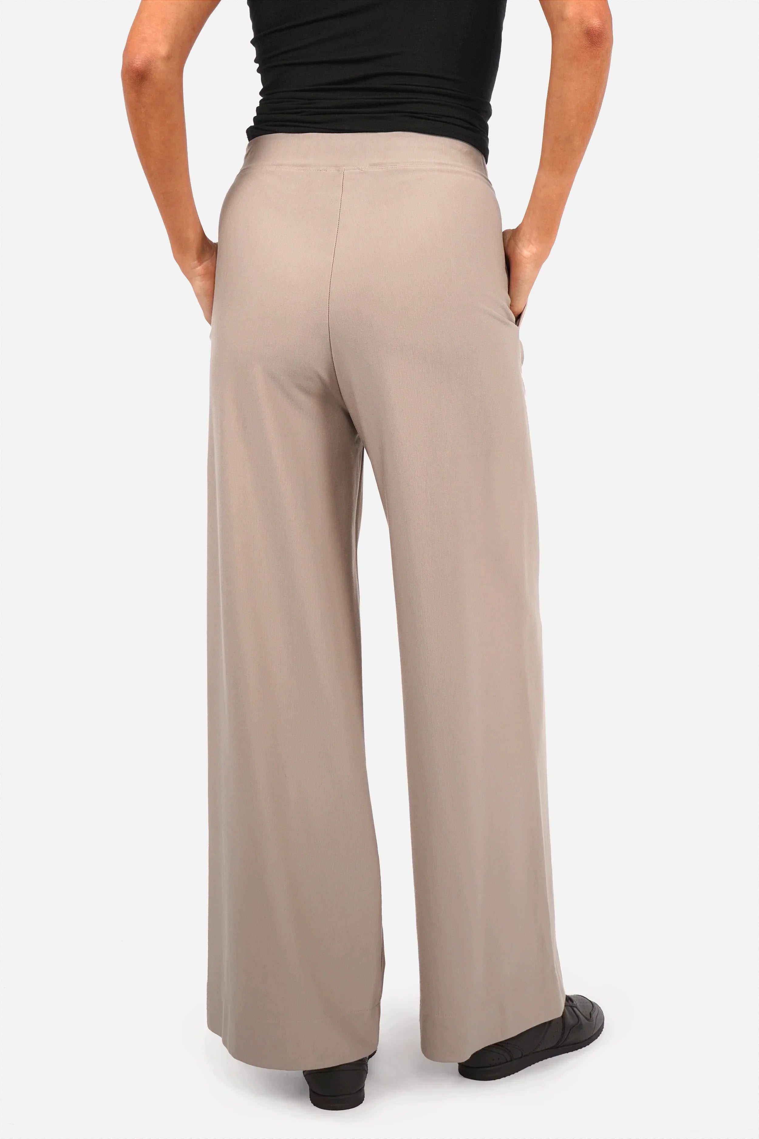KLARA.K Wide Leg Pants Damenhose mit elastischem Bund und seitlichen Taschen aus weich fallendem Viskose-Mix