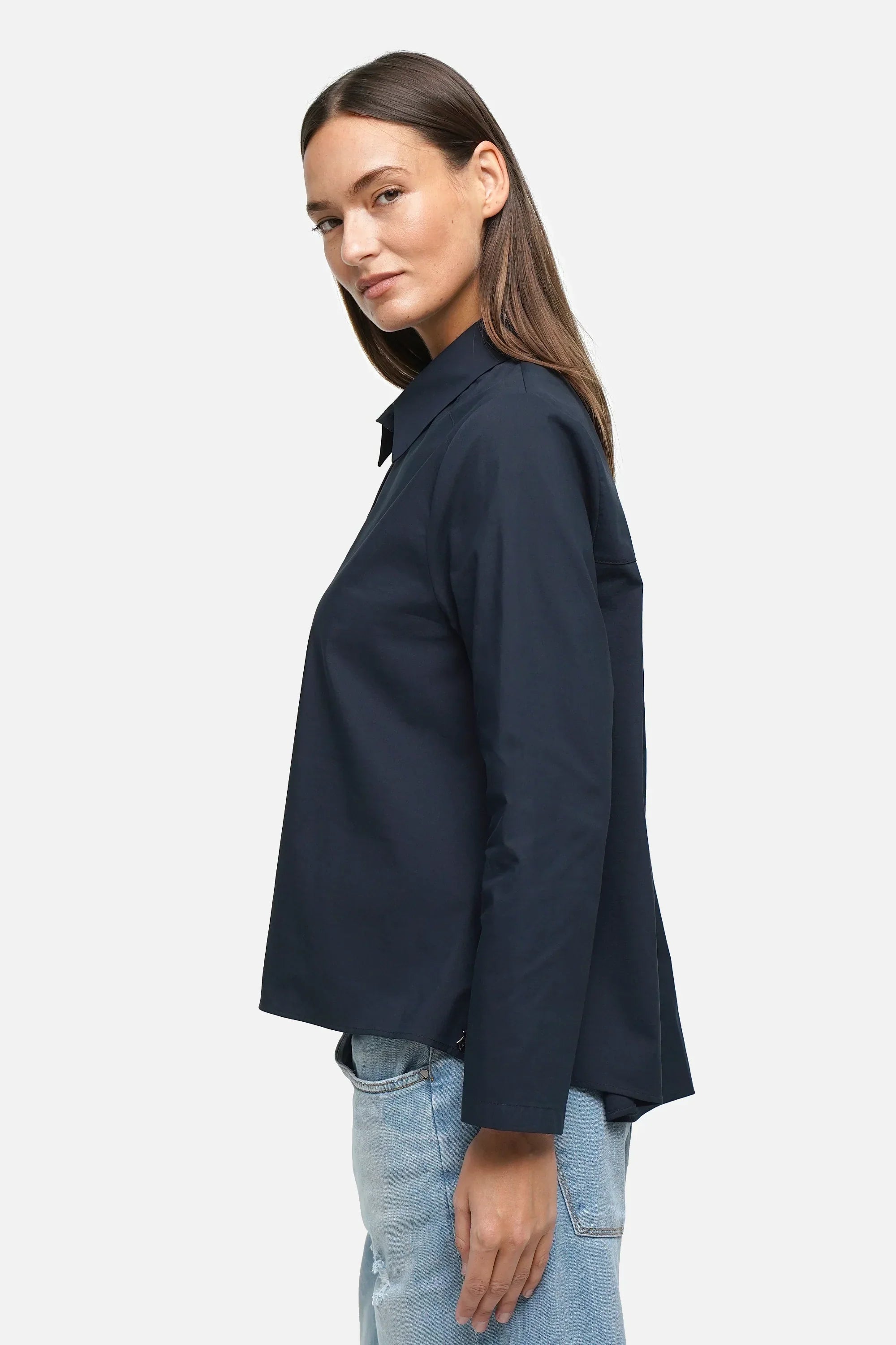 Damen Hemdbluse aus glatter Popeline mit klassischem Kragen und Knopfleiste