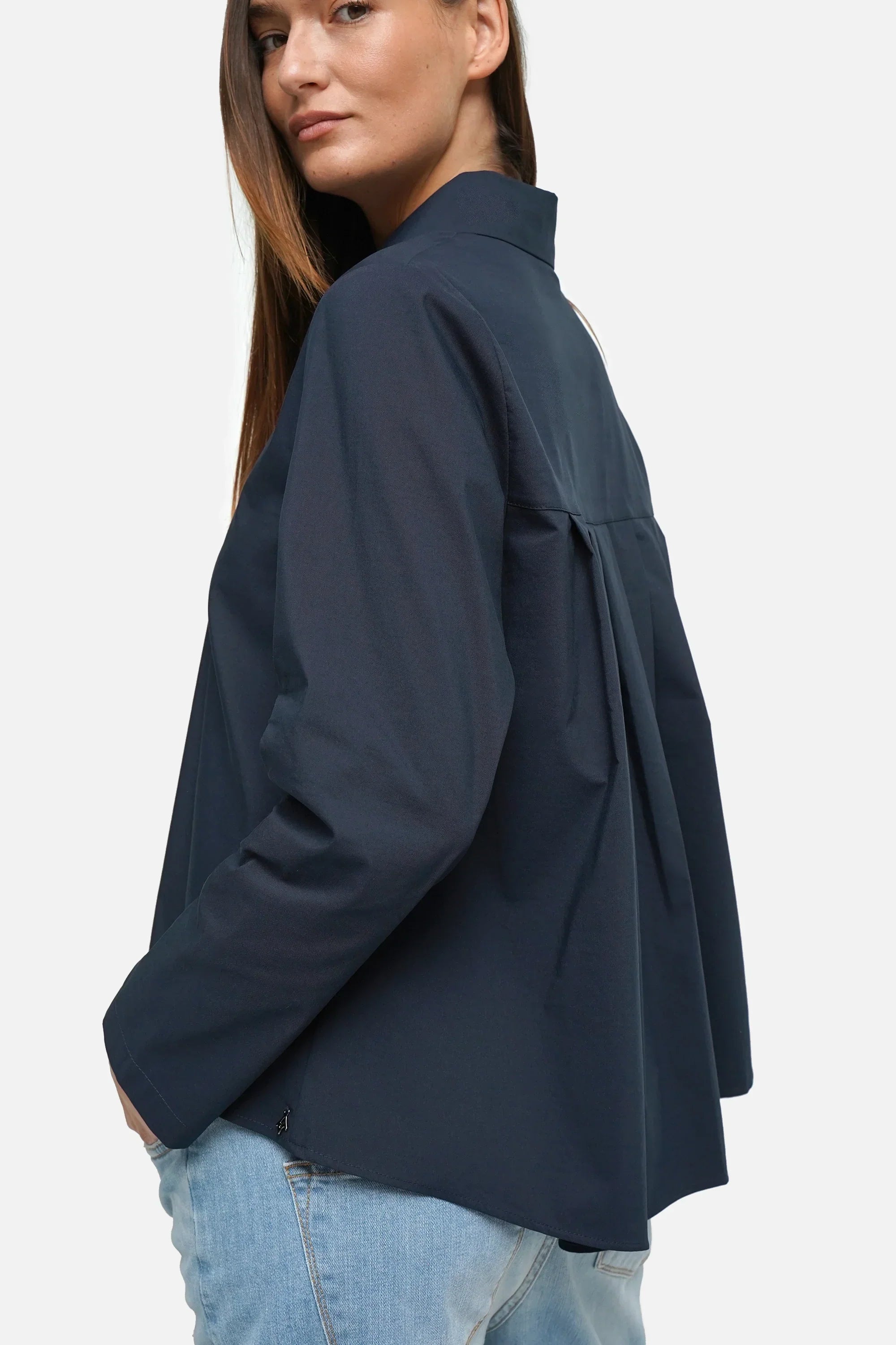 Weiße Hemdbluse aus Popeline mit klassischem Kragen und durchgehender Knopfleiste