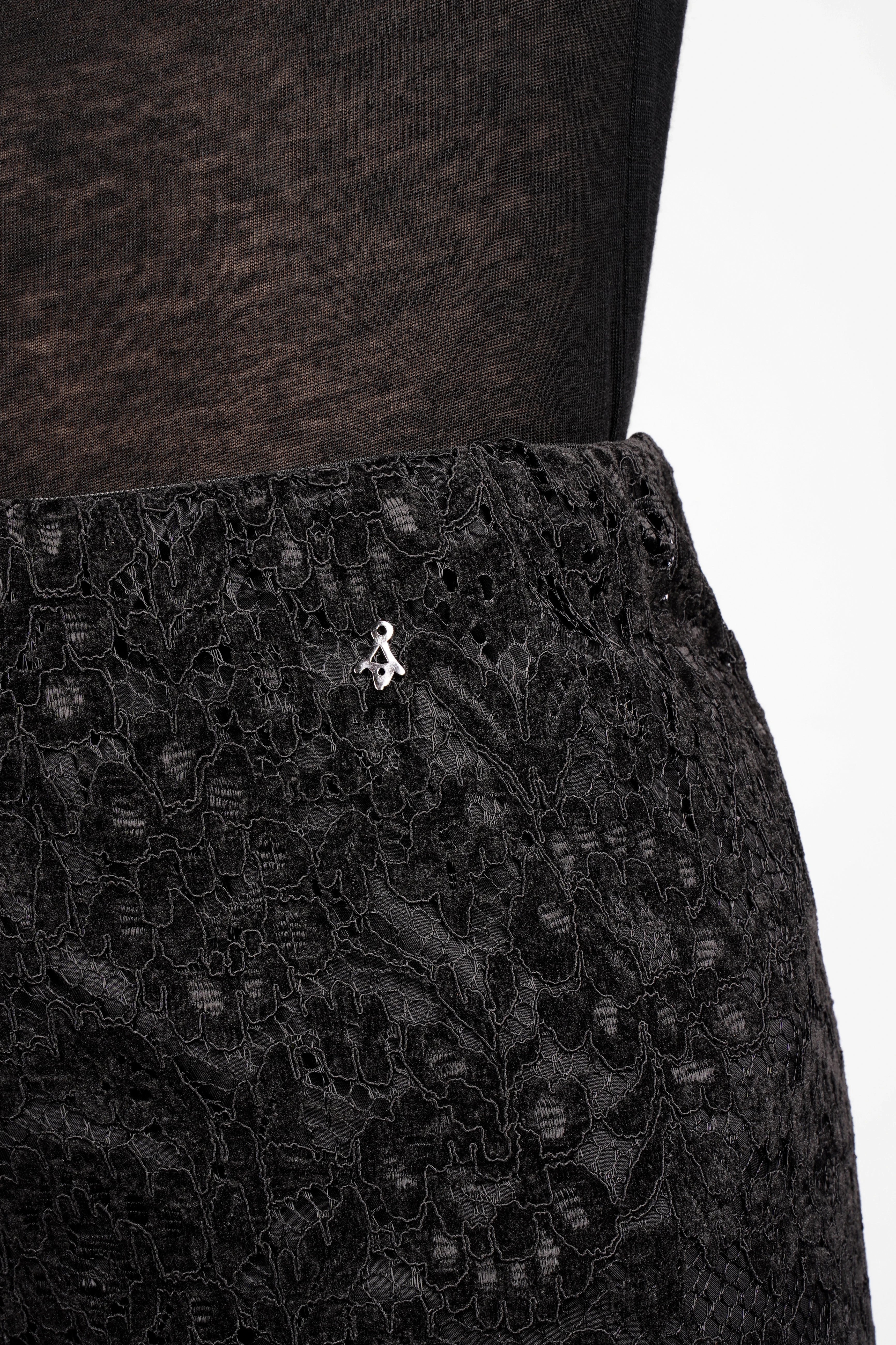 LAACE Pencil Rock schwarzer Spitzenrock mit elastischem Bund und floralem Muster