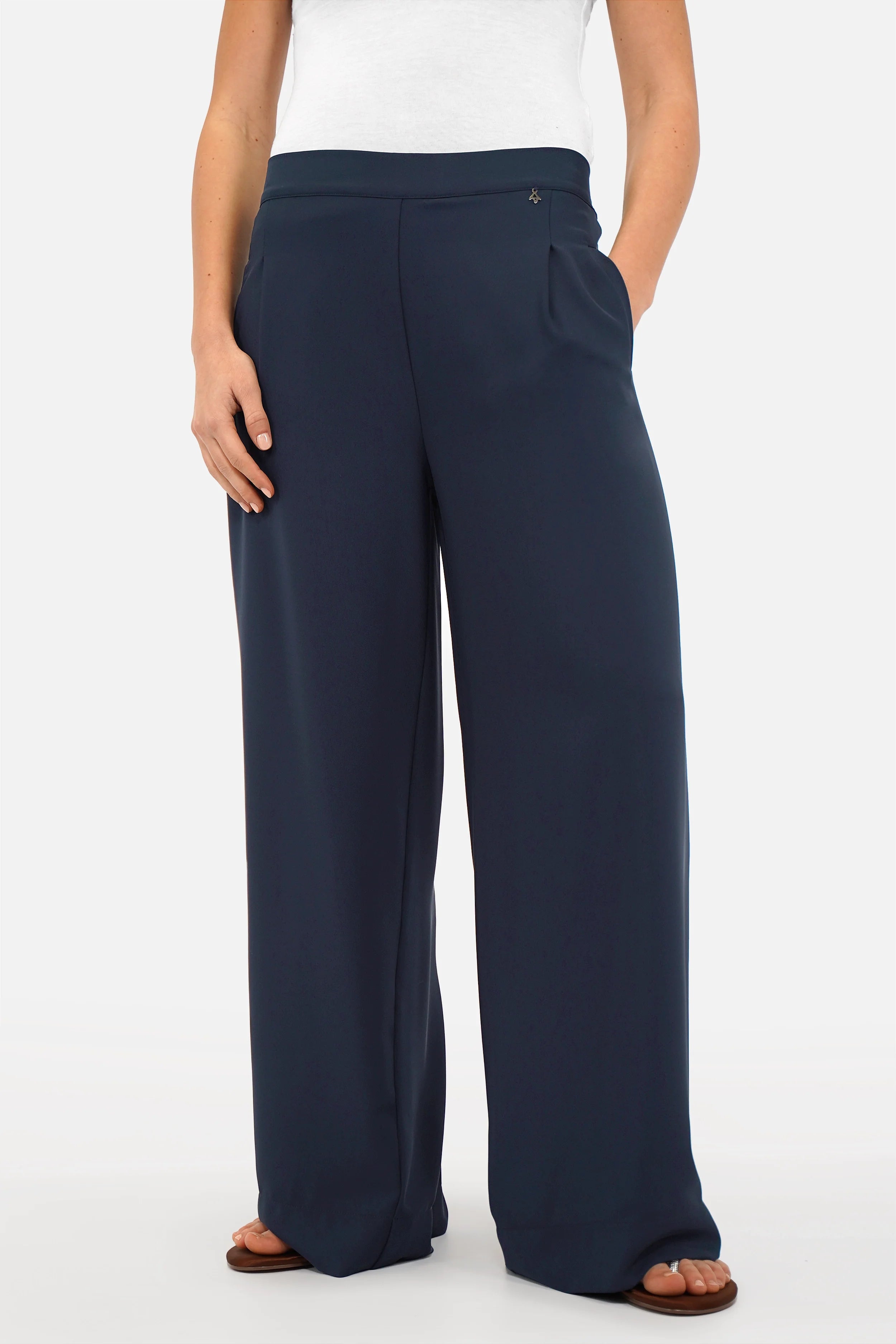 LARA.K Wide Leg Pants lightweight flowy fabric elastic waistband side pockets regular fit