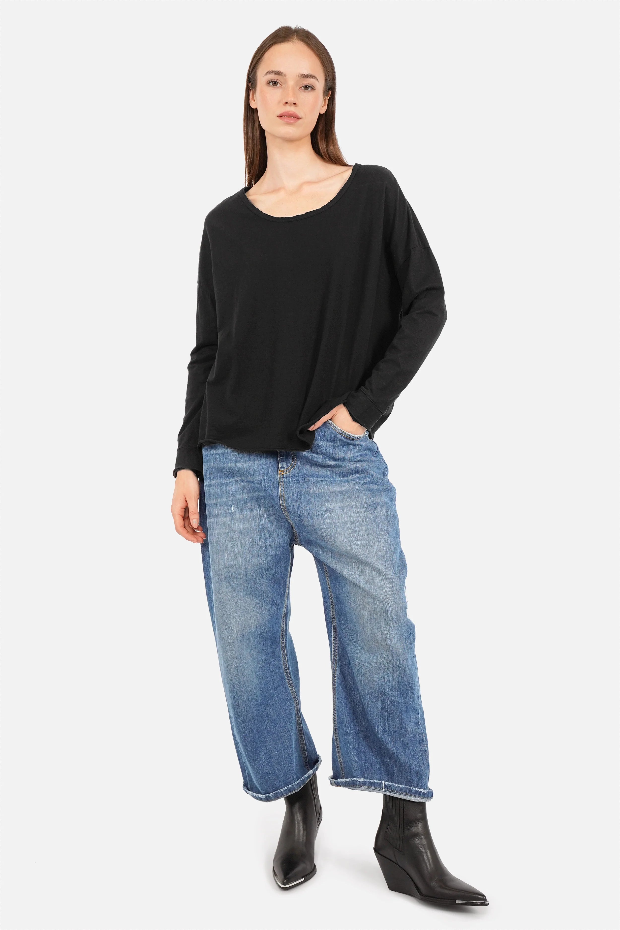 LARXA Longsleeve aus weicher Fiammato-Baumwolle mit Rundhalsausschnitt und überschnittenen Schultern, Regular Fit