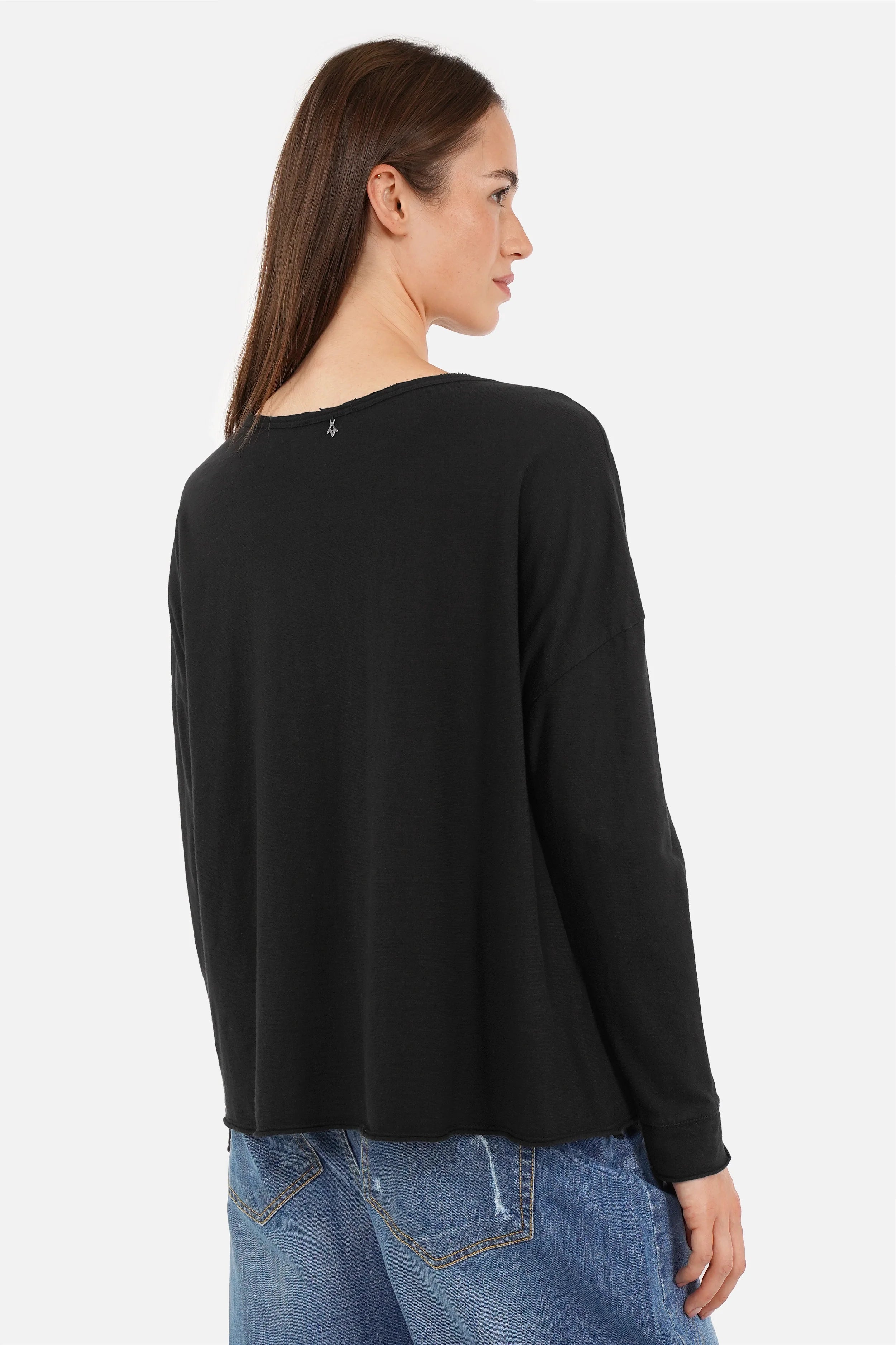 LARXA Longsleeve aus weicher Fiammato-Baumwolle mit Rundhalsausschnitt und überschnittenen Schultern