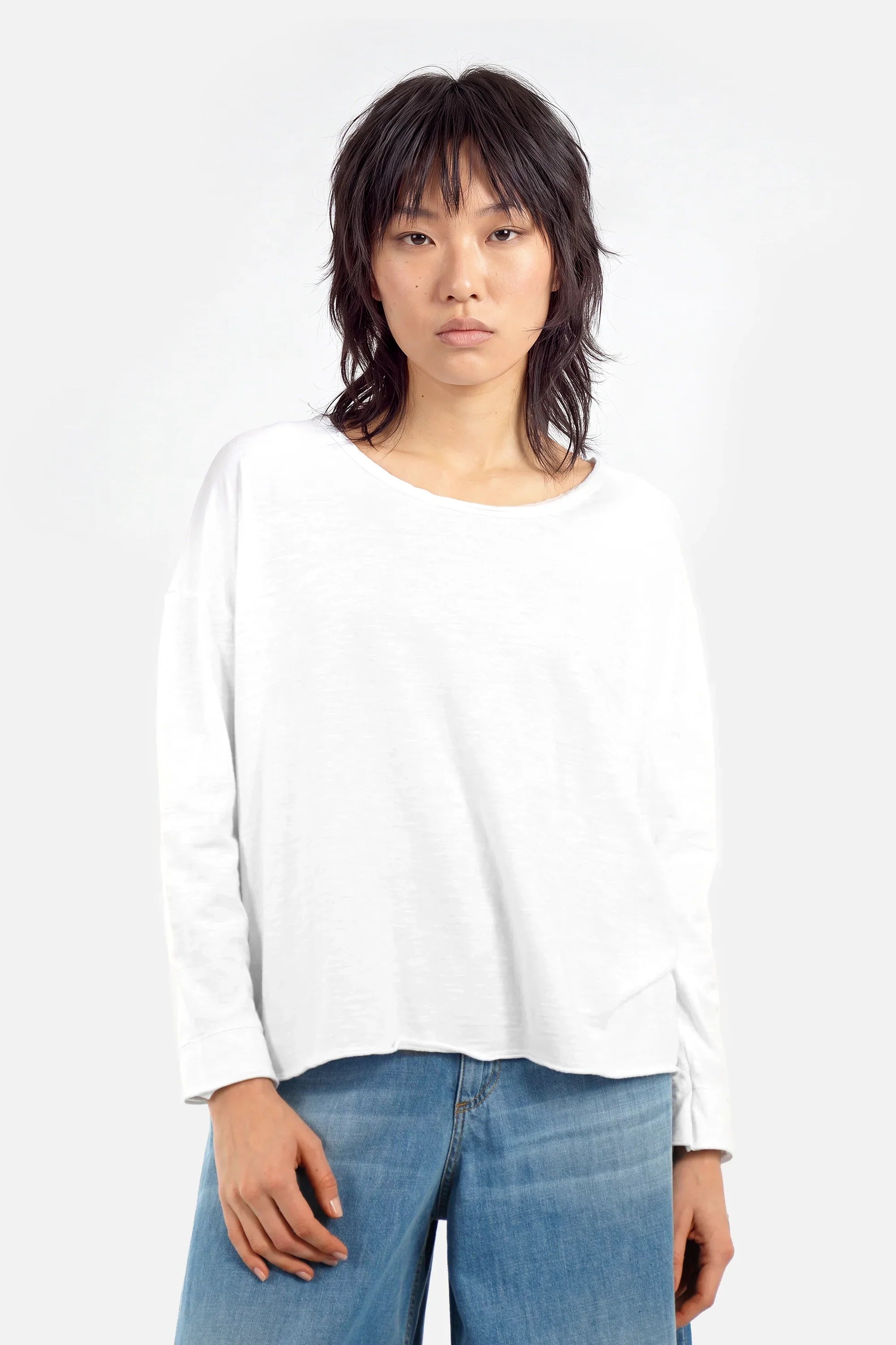LARXA Longsleeve aus weicher Fiammato-Baumwolle mit Rundhalsausschnitt und überschnittenen Schultern