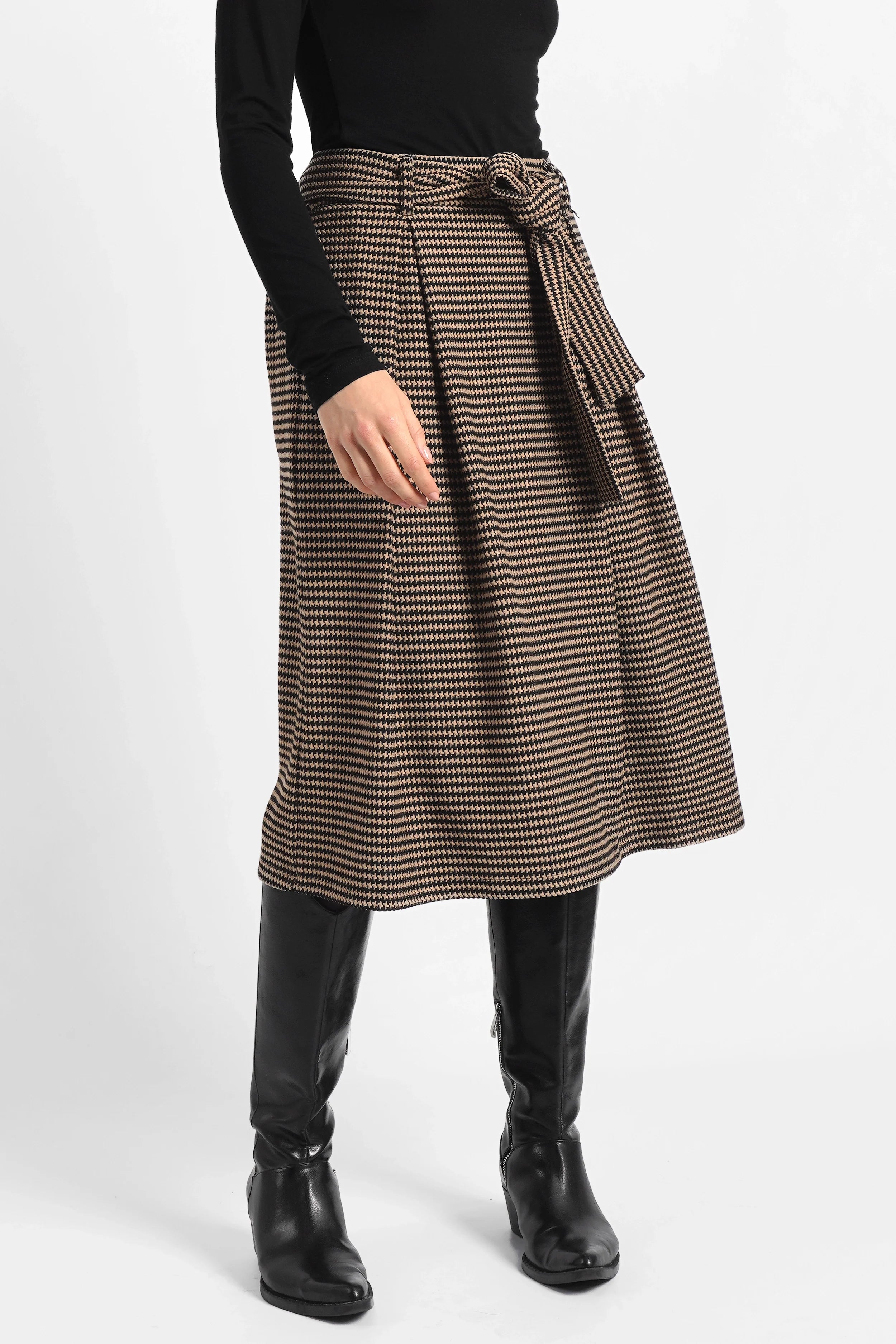 LAVIEE Rock mit klassischem Hahnentrittmuster, A-Linien Schnitt, Bundfalten, elastischem Bund hinten, Bindegürtel und seitlichen Eingrifftaschen, midi Länge.