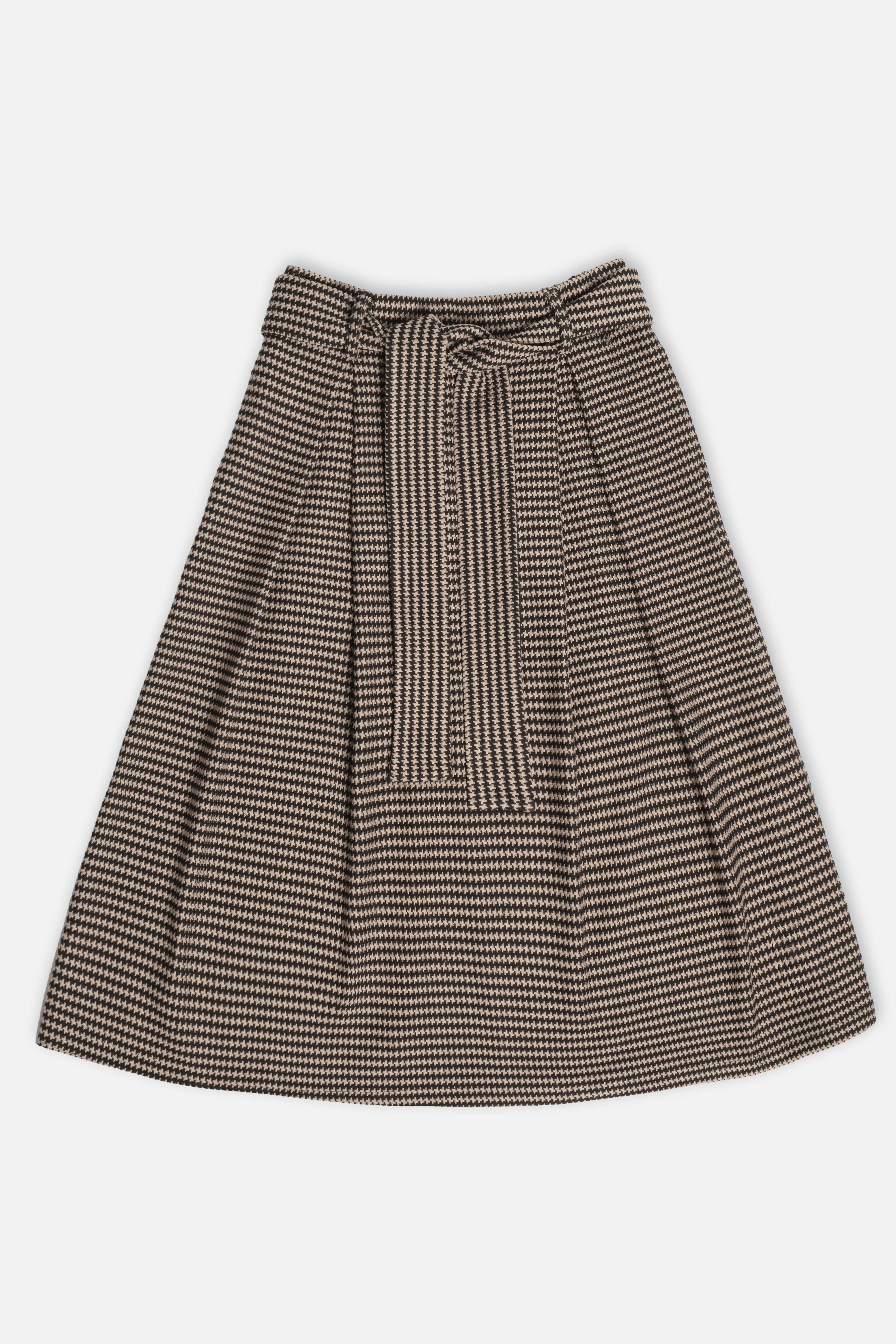 LAVIEE Rock with classic houndstooth pattern, A-line midi skirt with front pleats, elastic back waistband, side pockets, and waist belt.