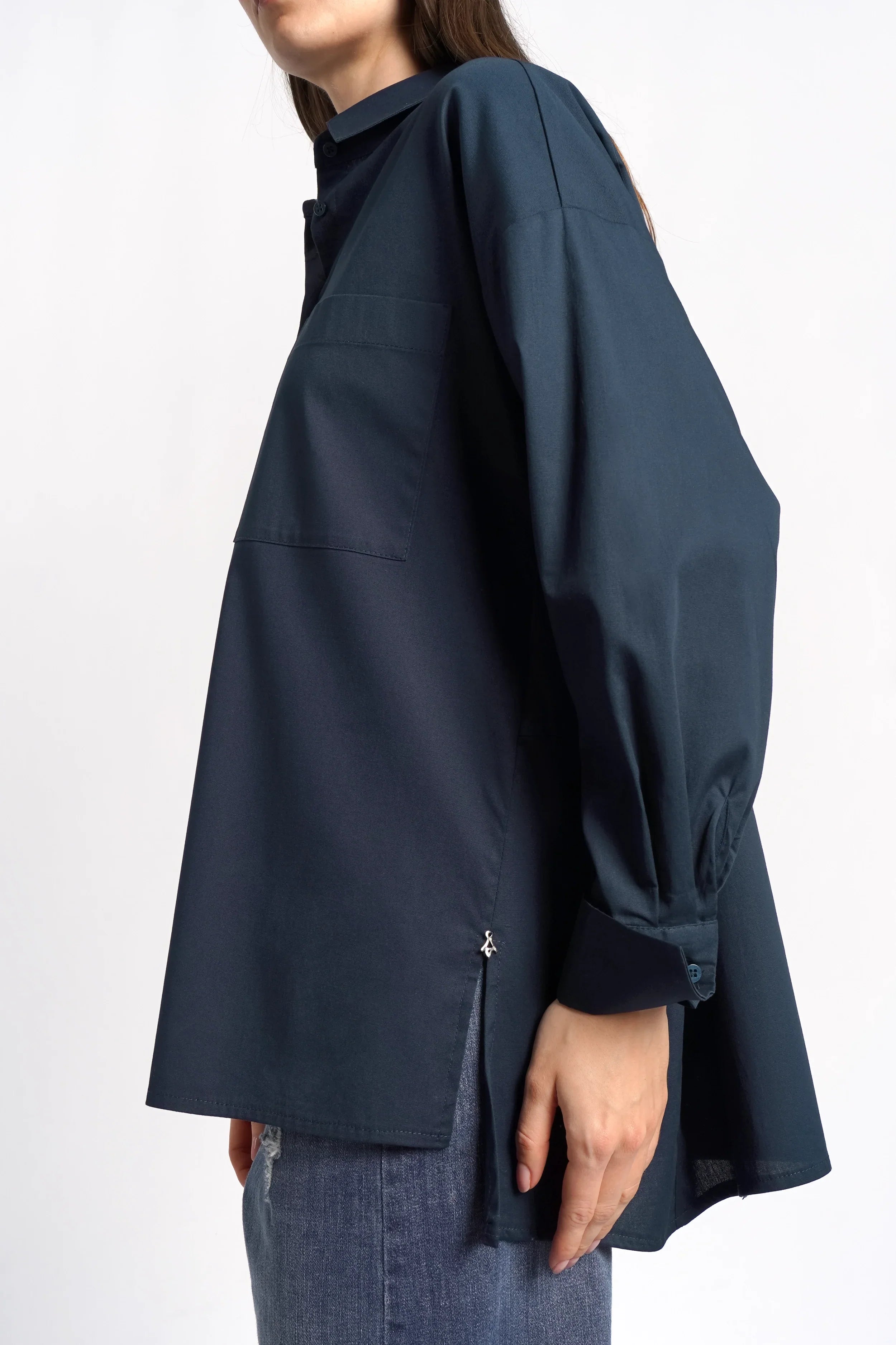 LEA.K Loose Fit Bluse locker geschnittene Baumwollpopeline Bluse mit Hemdkragen und Brusttaschen in Dunkelblau