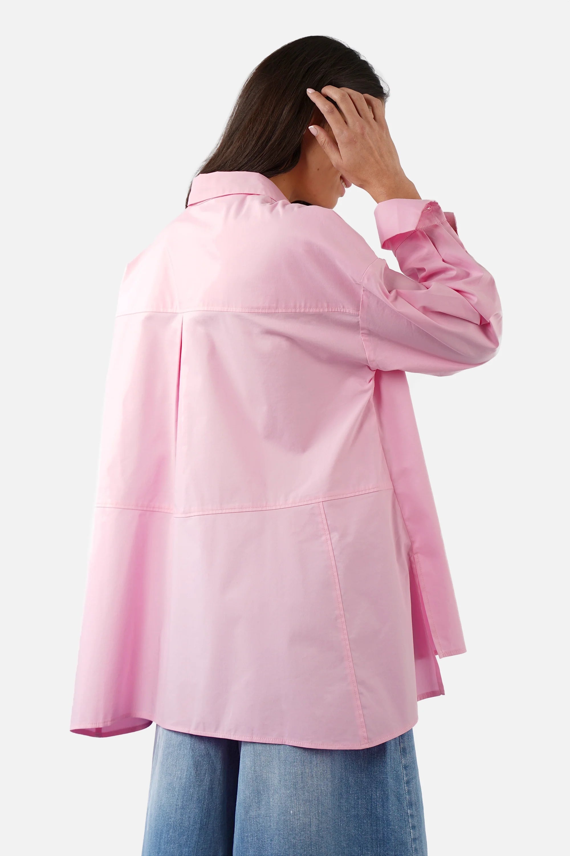 LEA.K Loose Fit Bluse aus Baumwollpopeline mit Hemdkragen, Brusttaschen und trapezförmigem Rückenteil