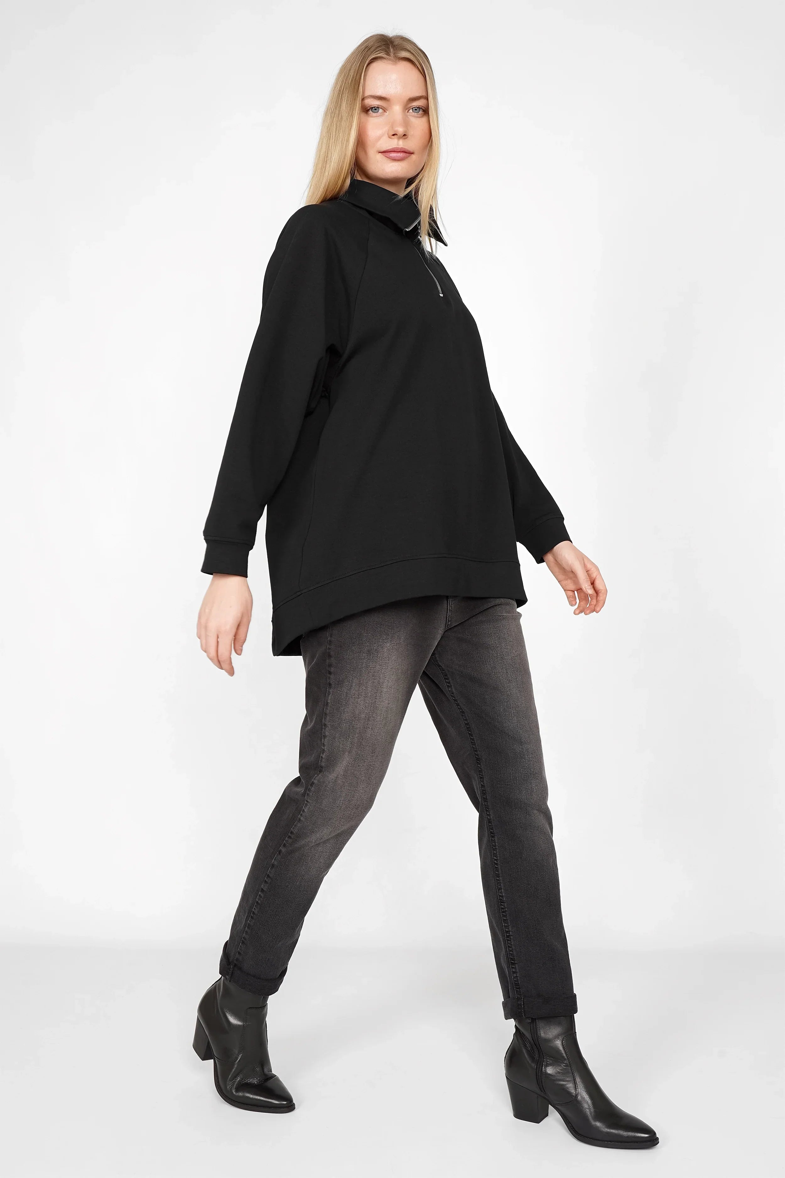 Lenia Troyer-Oversize Sweater black half-zip raglan sleeve loose fit with tonal logo embroidery