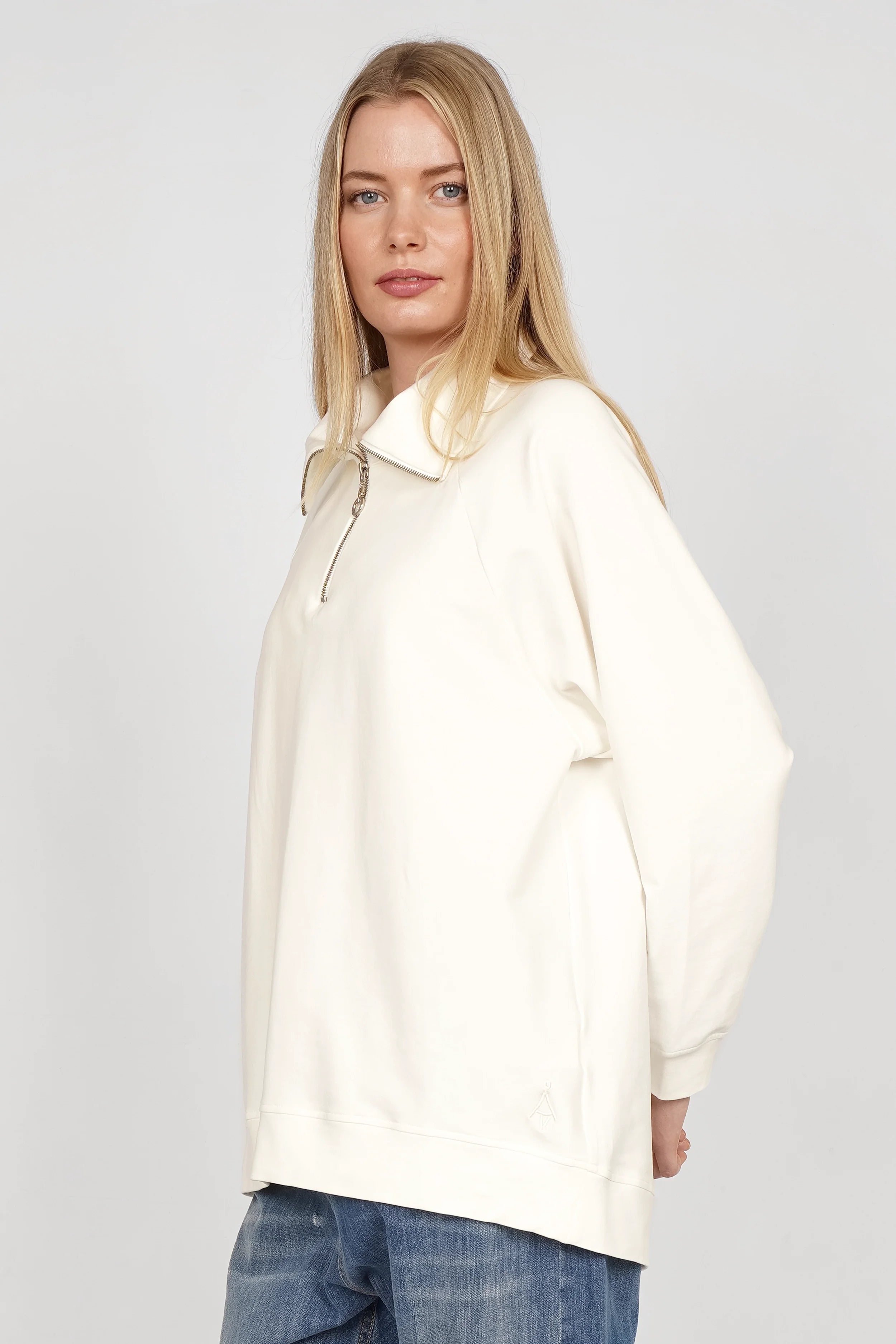 Damen Troyer-Oversize Sweater mit halbem Reißverschluss und Stehkragen in Cremeweiß