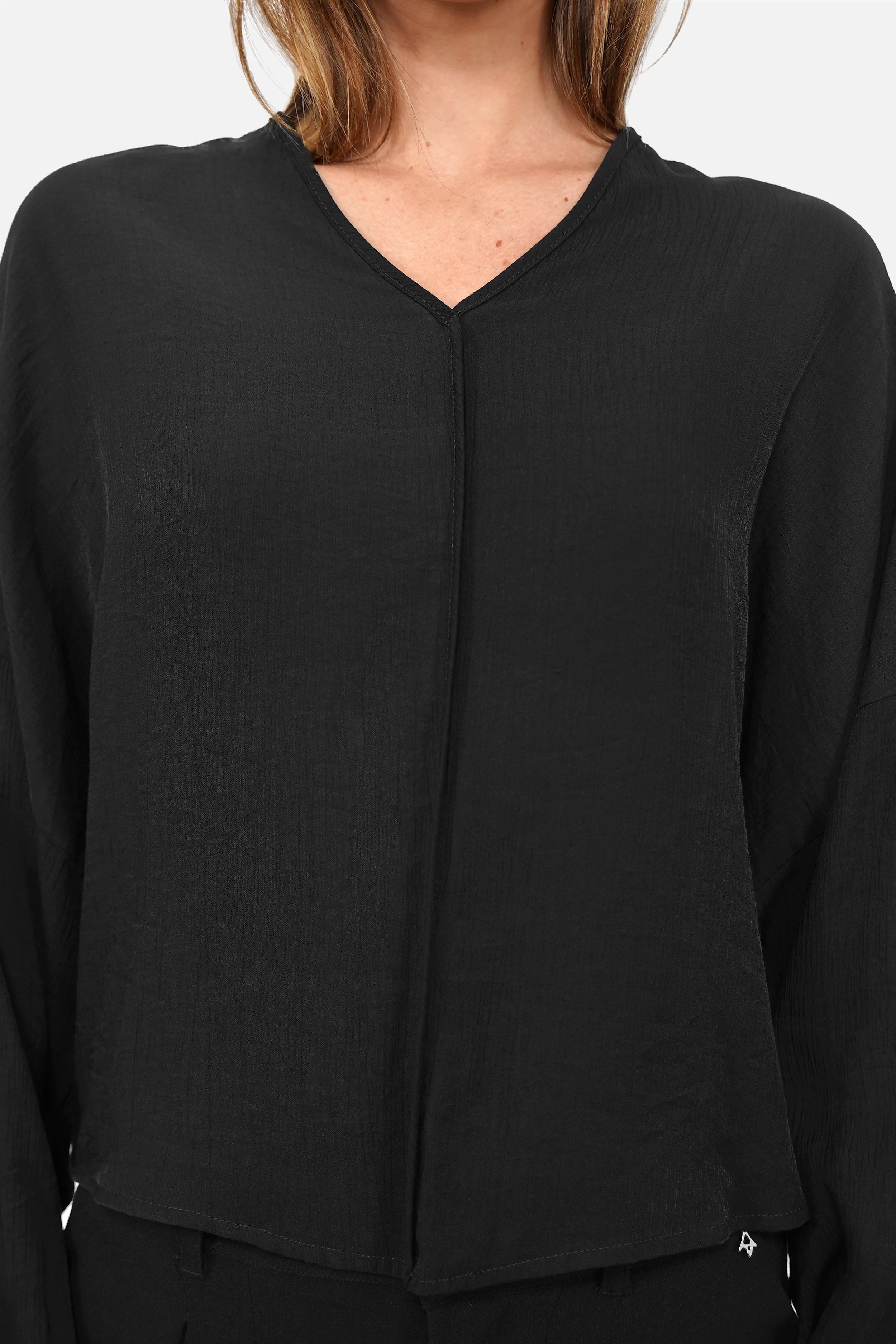 LEOPE V-Neck Bluse Ramie fabric relaxed silhouette balloon sleeves