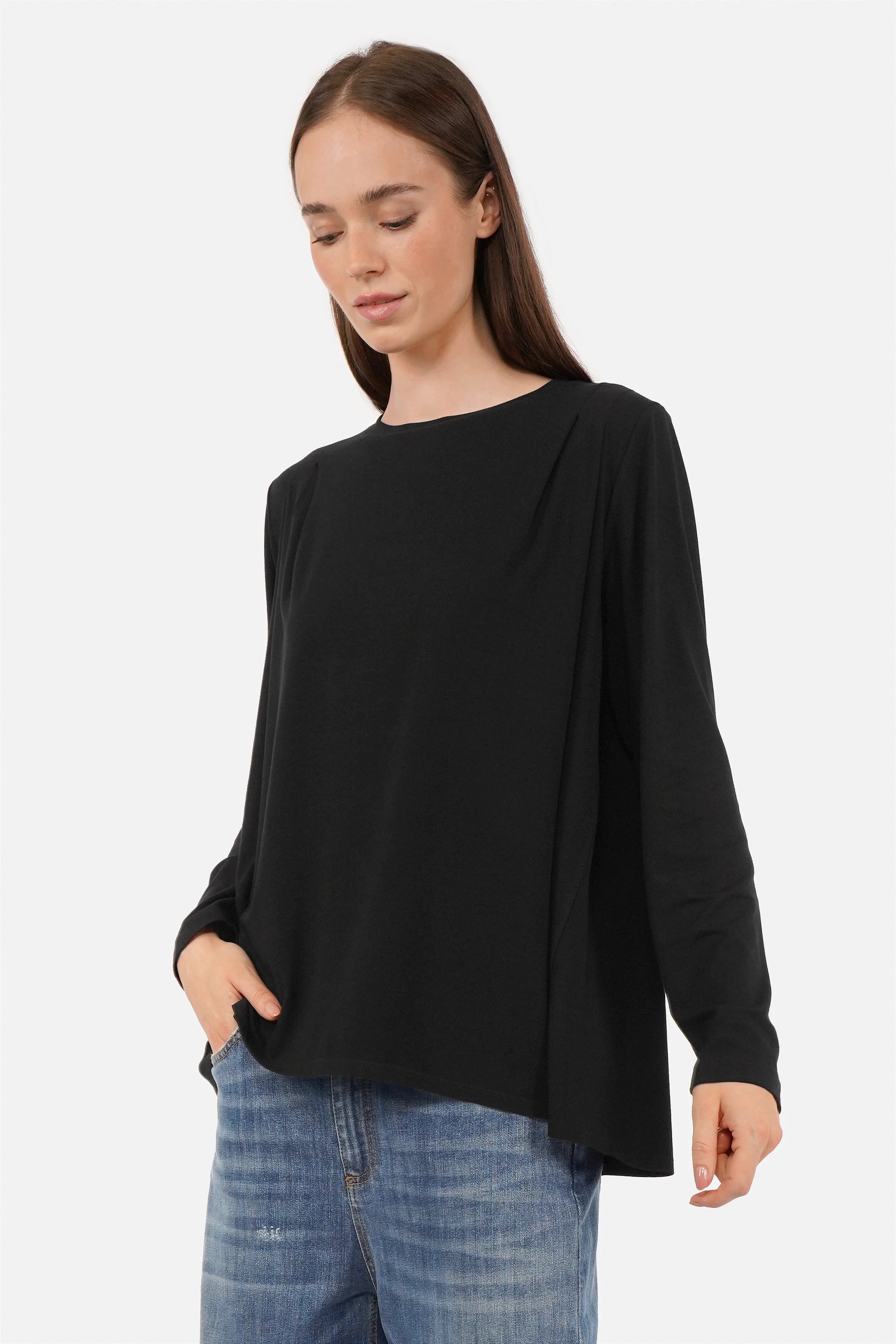 Weiches LILLA Longsleeve aus fließendem Viskosejersey mit Rundhalsausschnitt und dekorativen Falten, Regular Fit