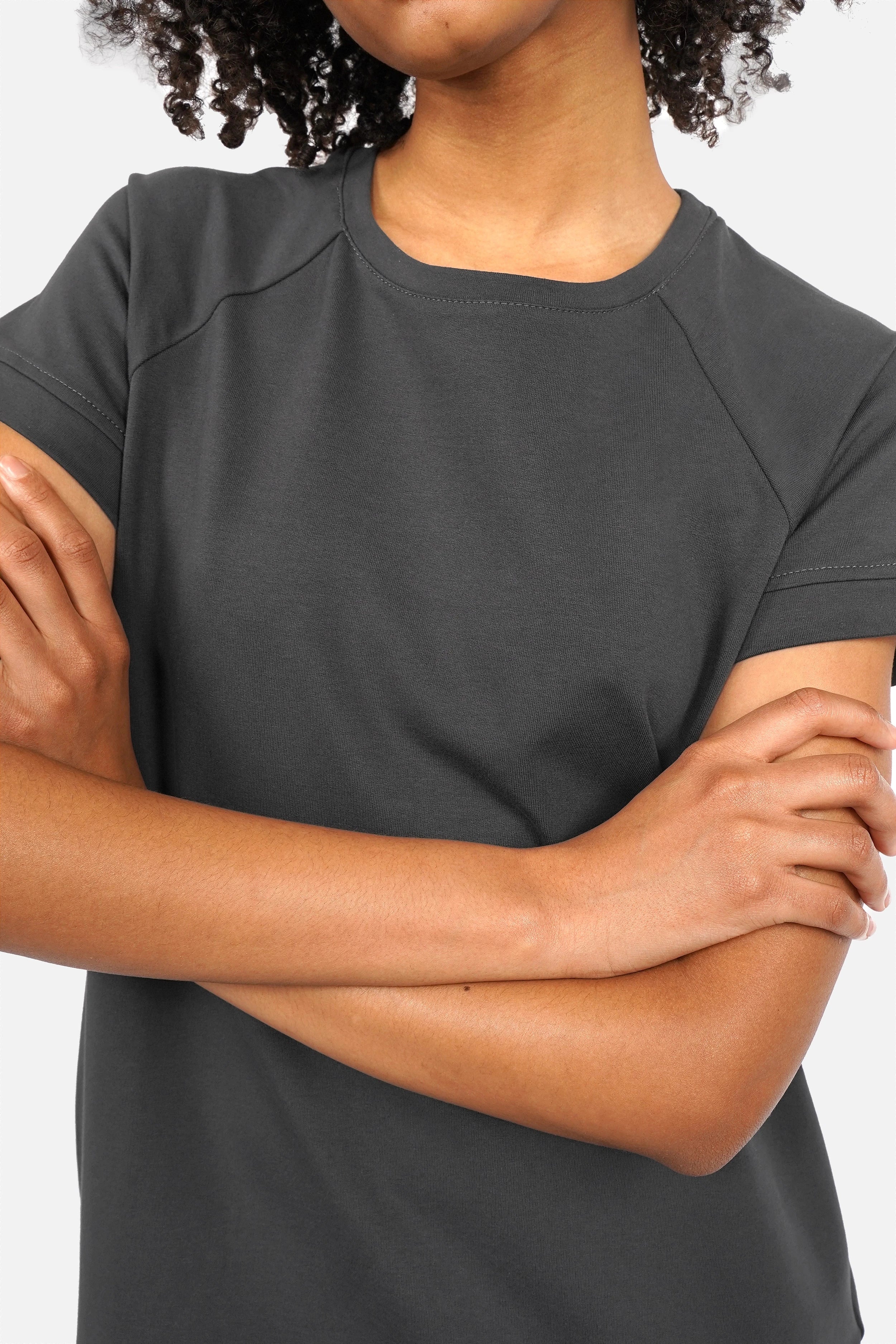 LISSY Kurzarm Sweatkleid aus supersofter Baumwolle mit Rundhalsausschnitt, Raglanärmeln und Seitentaschen in Regular Fit