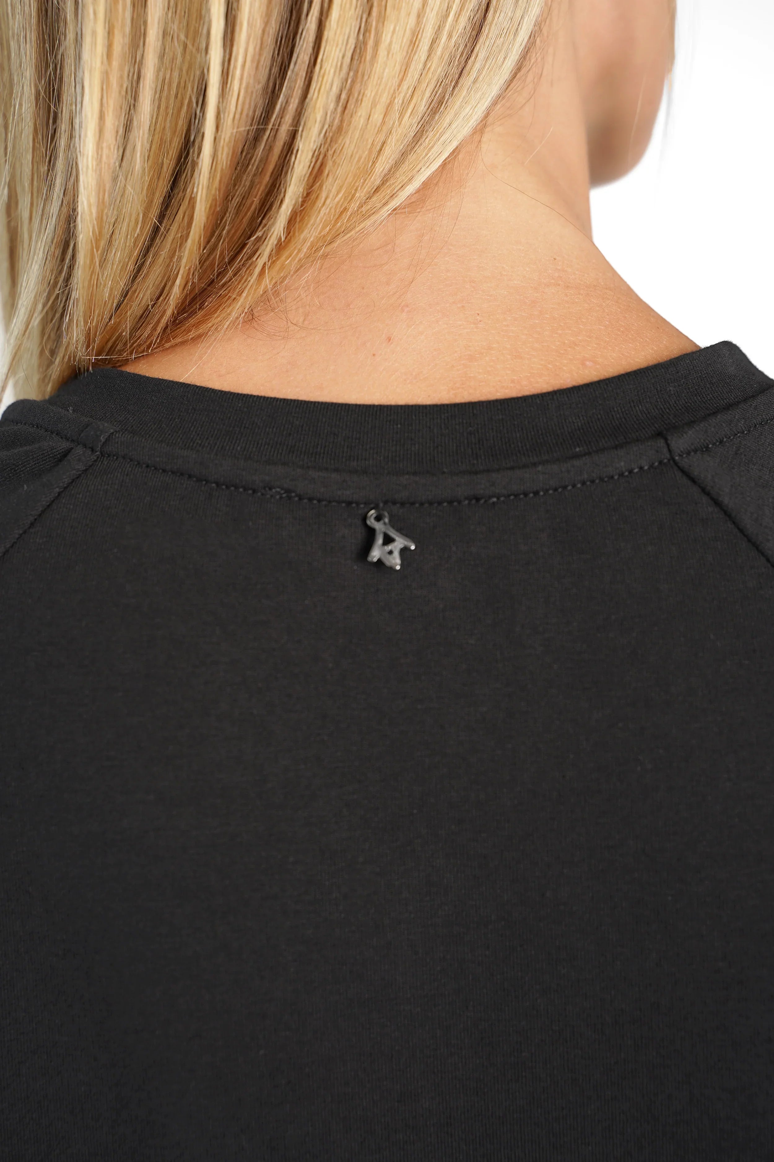 LIZ Sweatkleid schwarzes Sweatshirt mit Rundhalsausschnitt und entspannter Passform aus hochwertiger Baumwolle