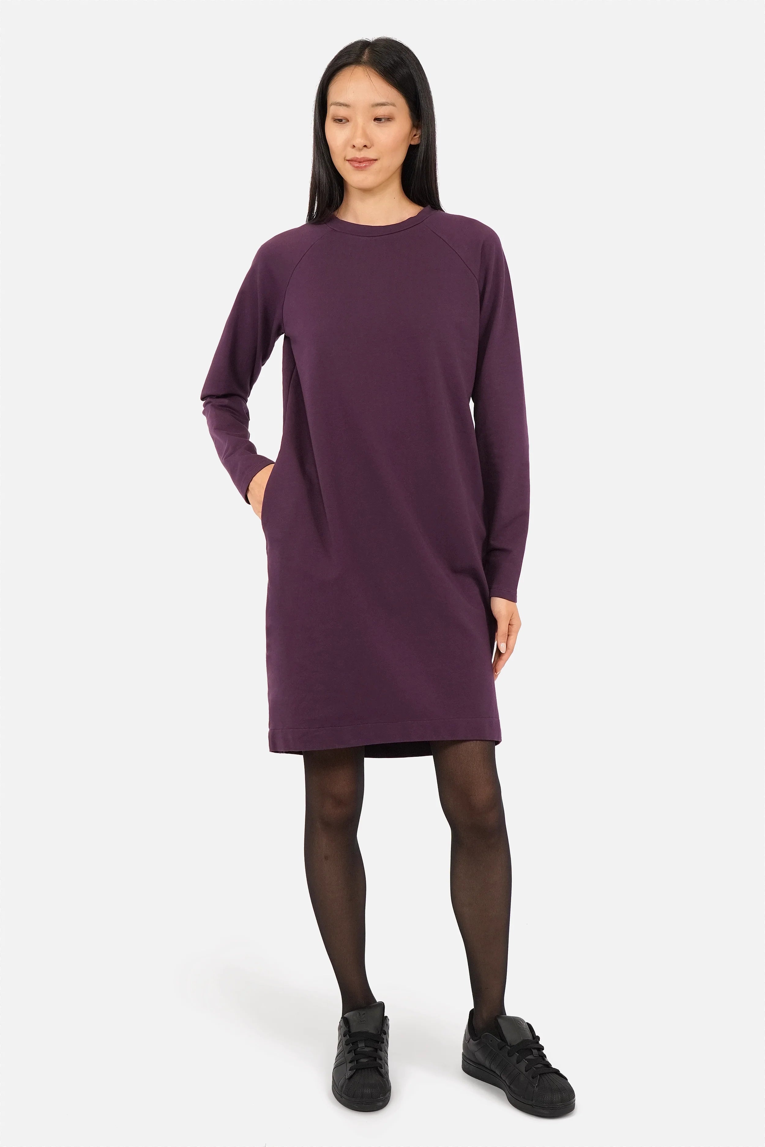 LIZ Sweatkleid aus weichem Baumwolljersey mit Rundhalsausschnitt, seitlichen Eingrifftaschen und relaxed Fit