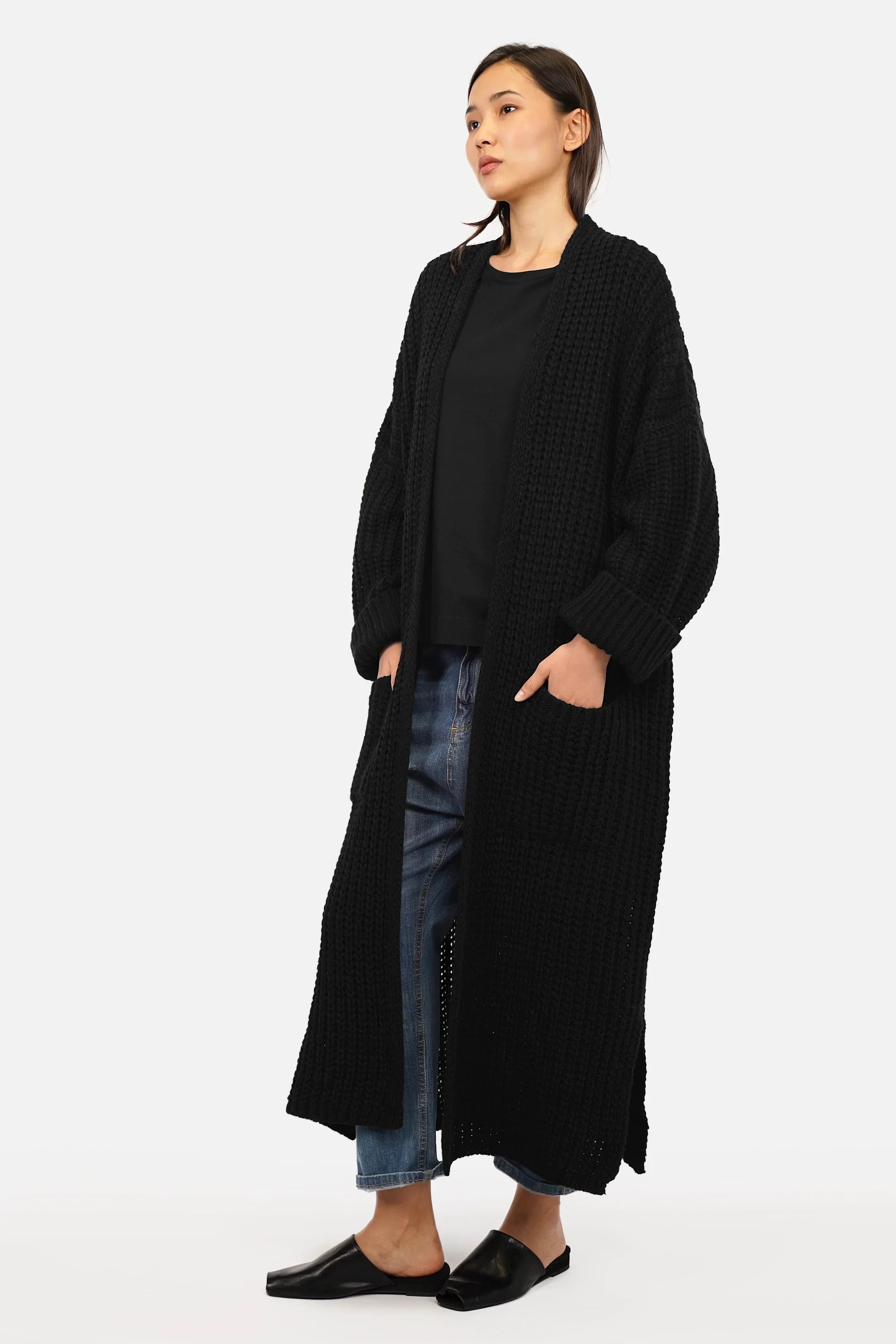 LOLA Strickcardigan Oversize offen mit aufgesetzten Taschen und relaxed Schnitt