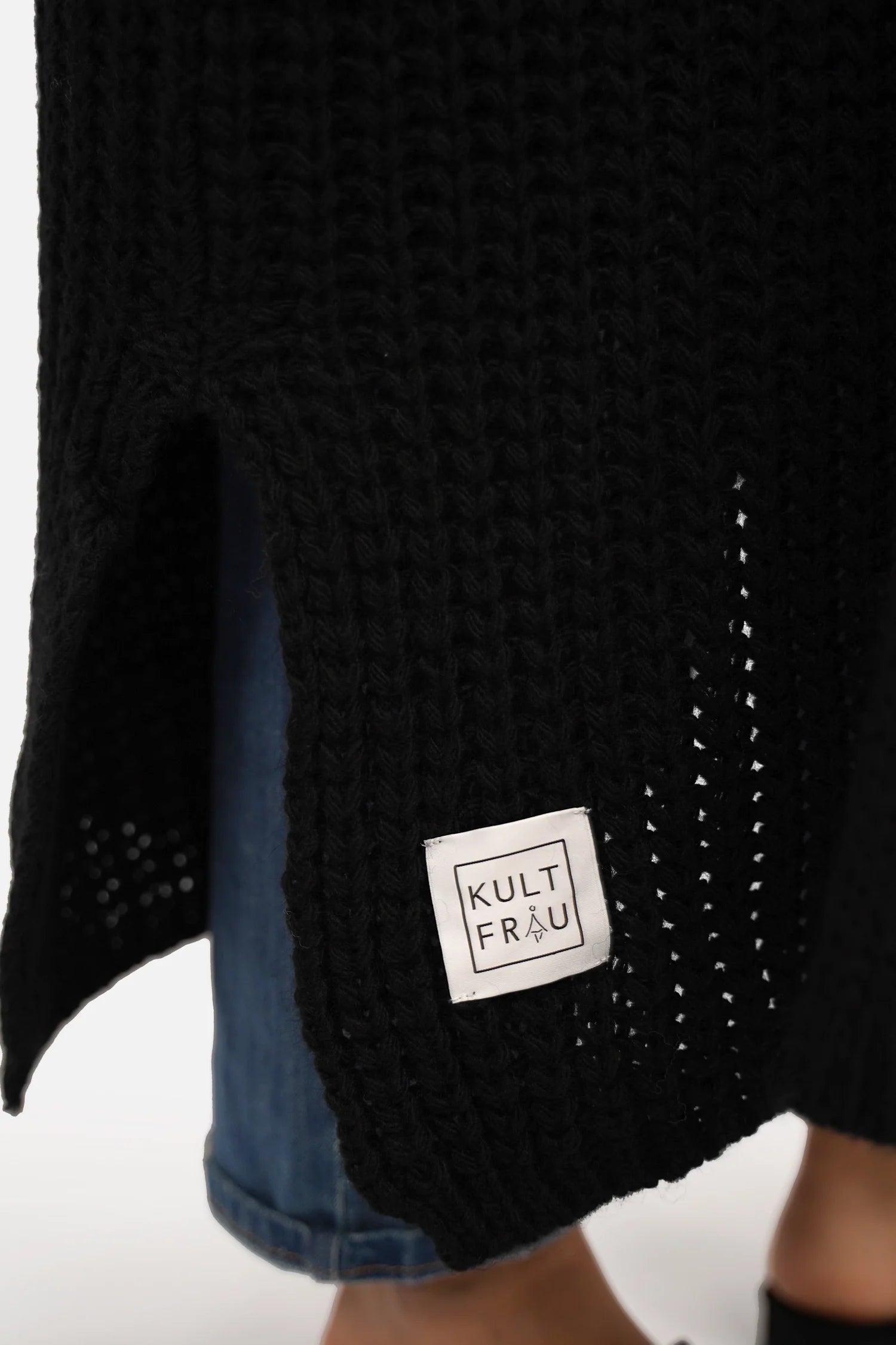 LOLA Strickcardigan Oversize offen mit aufgesetzten Taschen und lockerem Schnitt