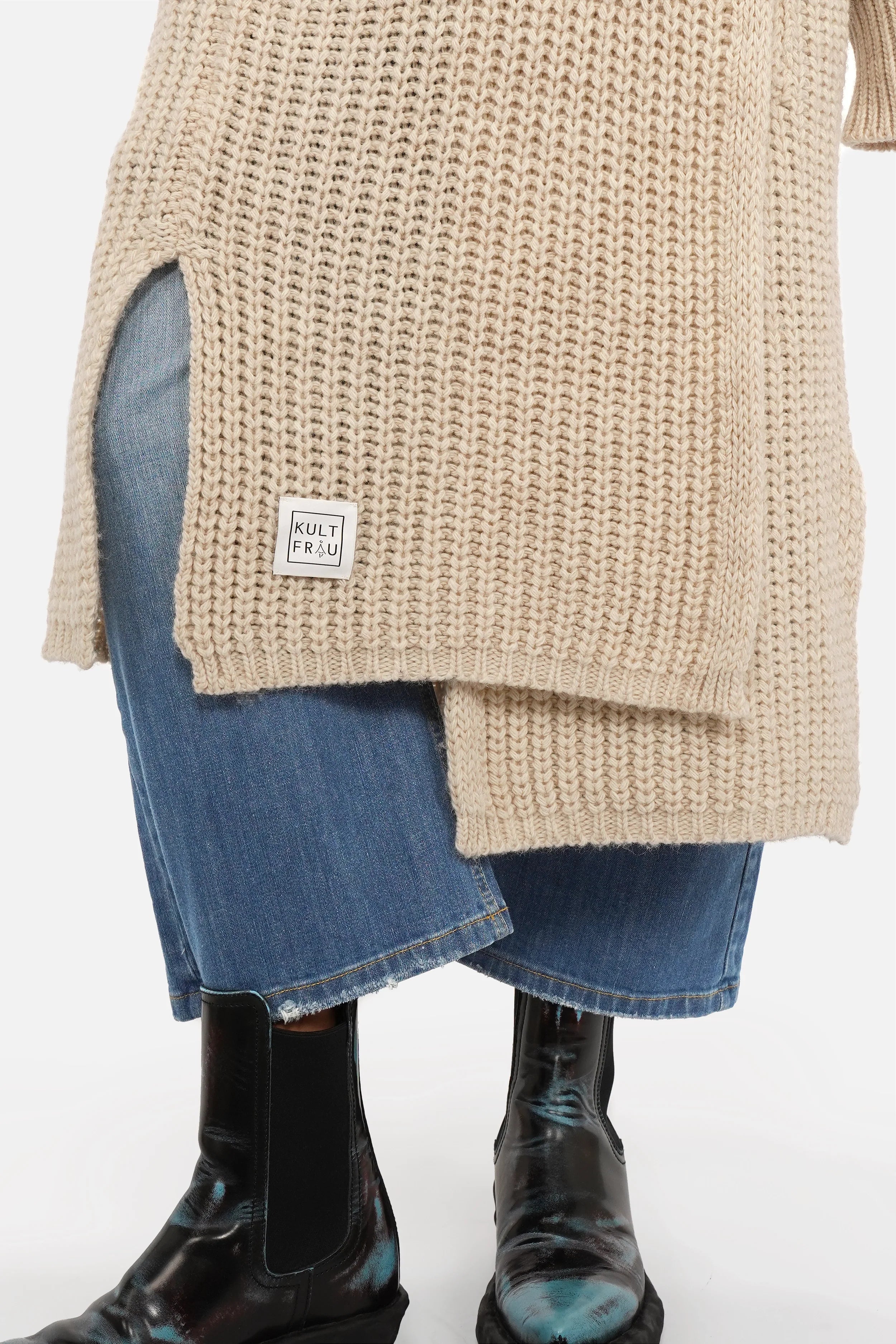 LOLA Strickcardigan oversize offen mit aufgesetzten Taschen und relaxed Schnitt