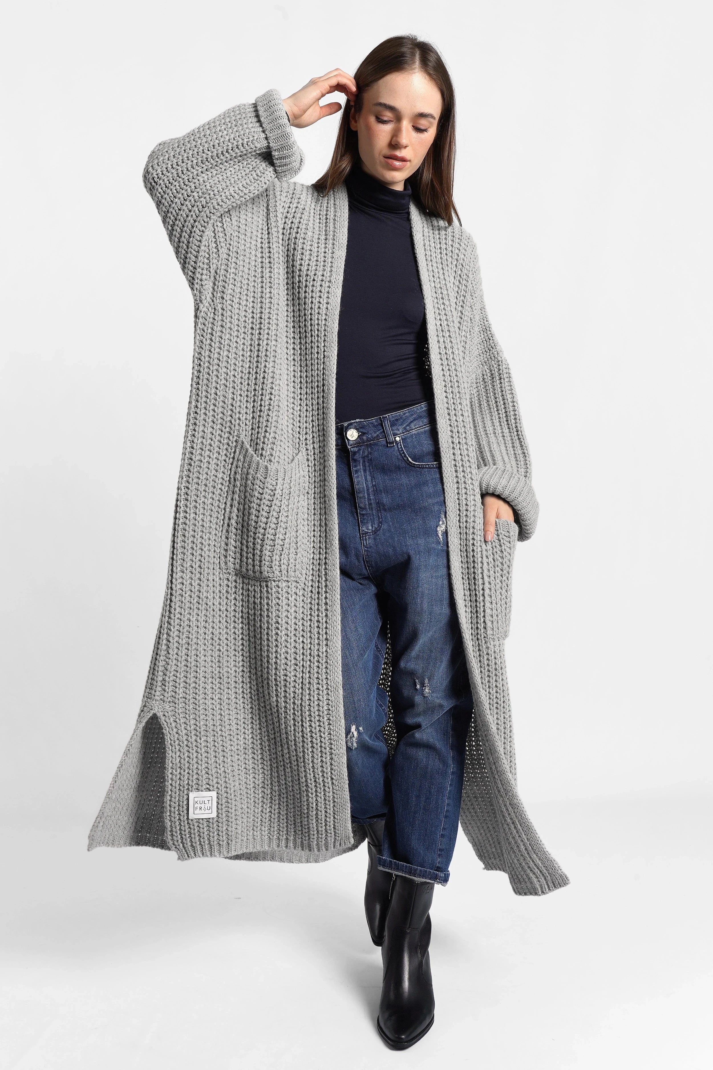 Damen LOLA Strickcardigan oversized offen mit aufgesetzten Taschen in Grau