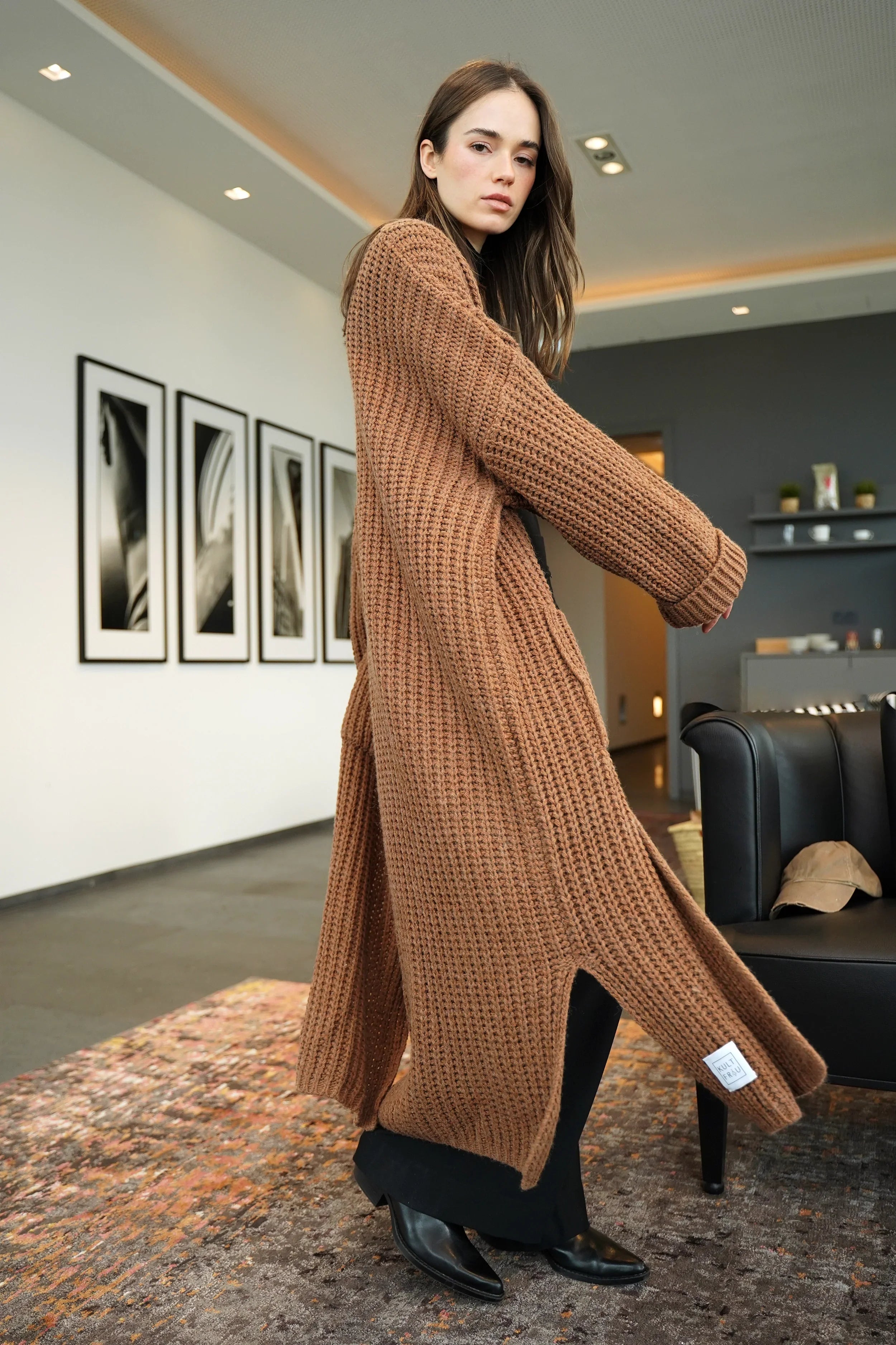 LOLA Strickcardigan oversized knit cardigan with relaxed fit and open front in brown