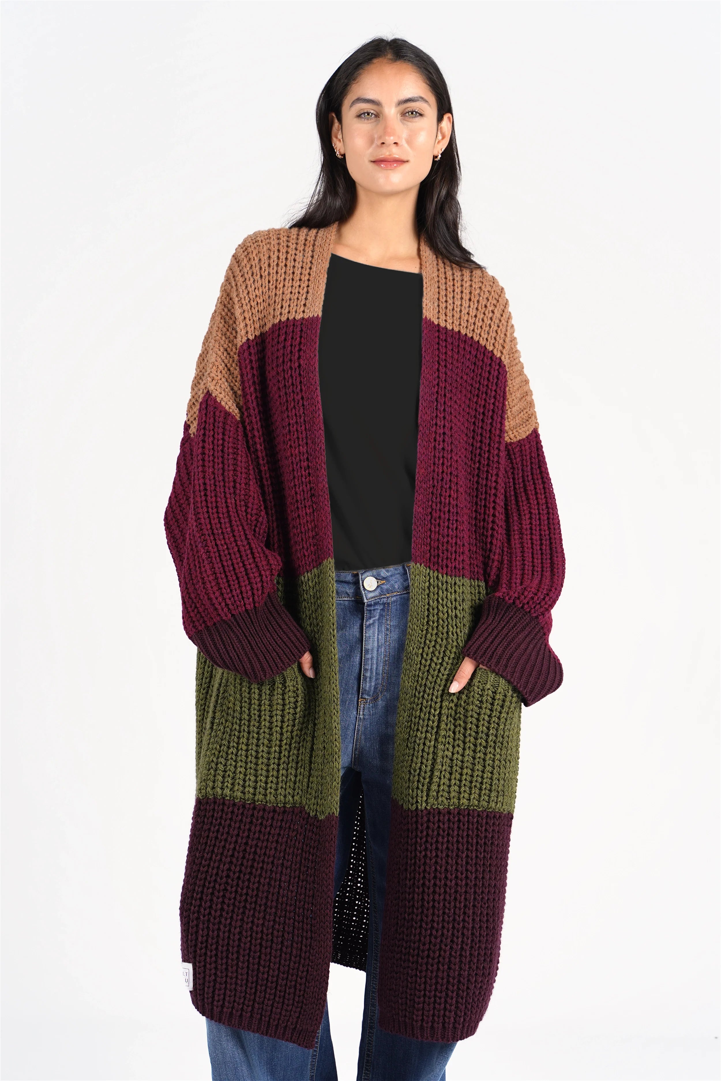 LOLLYTA Strickcardigan oversized knit cardigan with color block design and cozy texture worn open