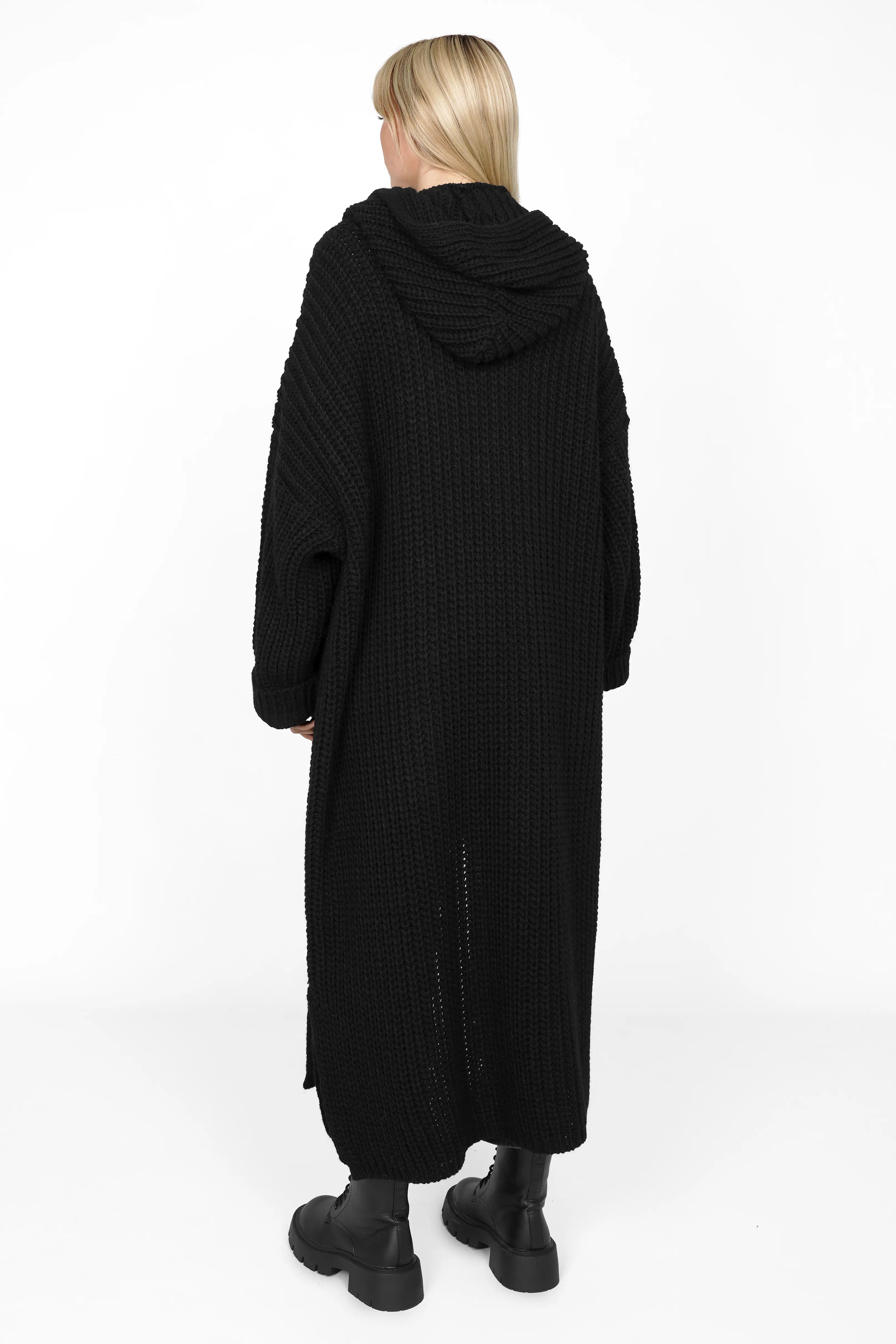 Schwarzer LOVITA Long Cardigan mit Kapuze in oversized Passform aus weichem Strick