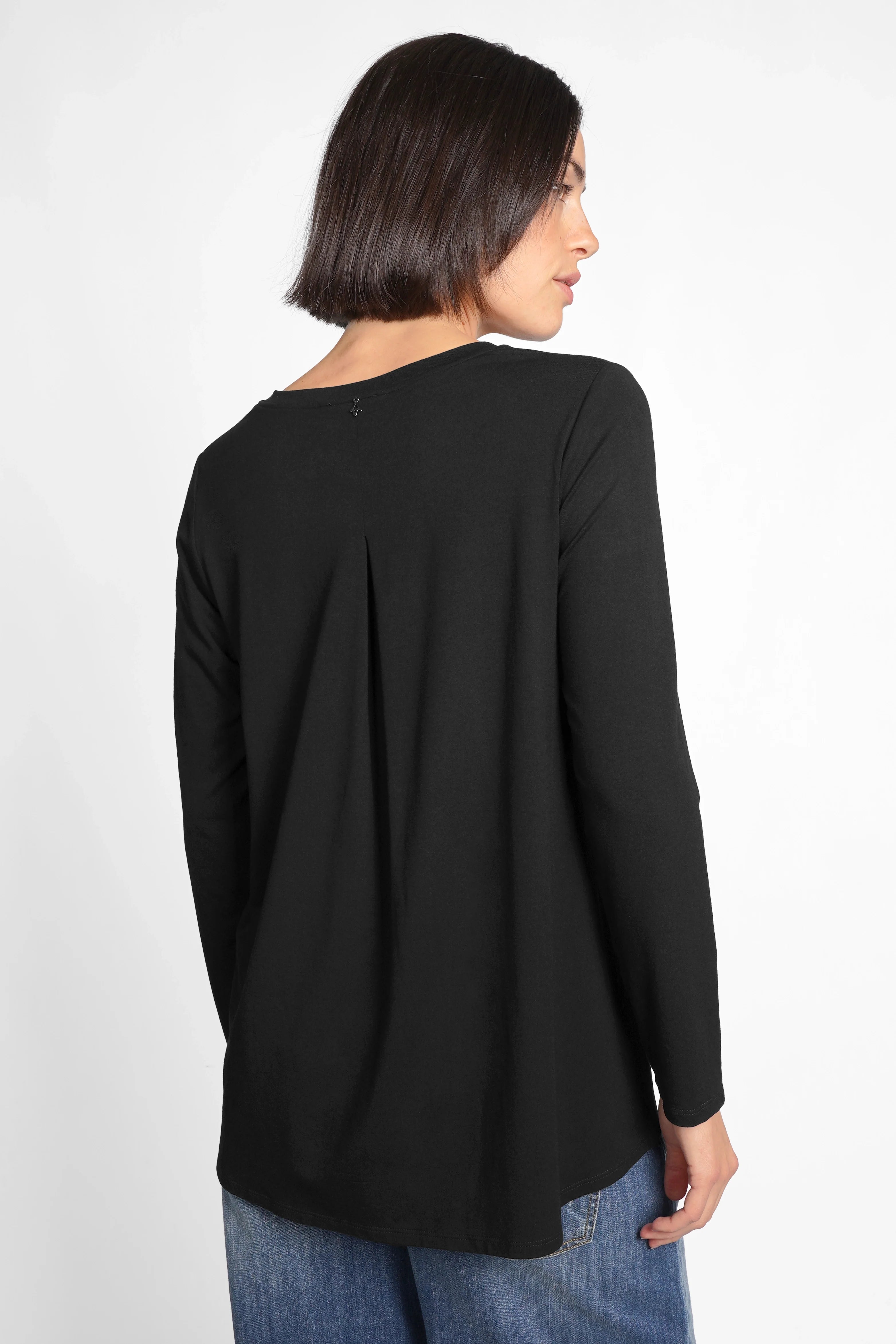 LYLLDA Viskose Longsleeve schwarzes Longsleeve mit Rückenfalte und Rundhalsausschnitt