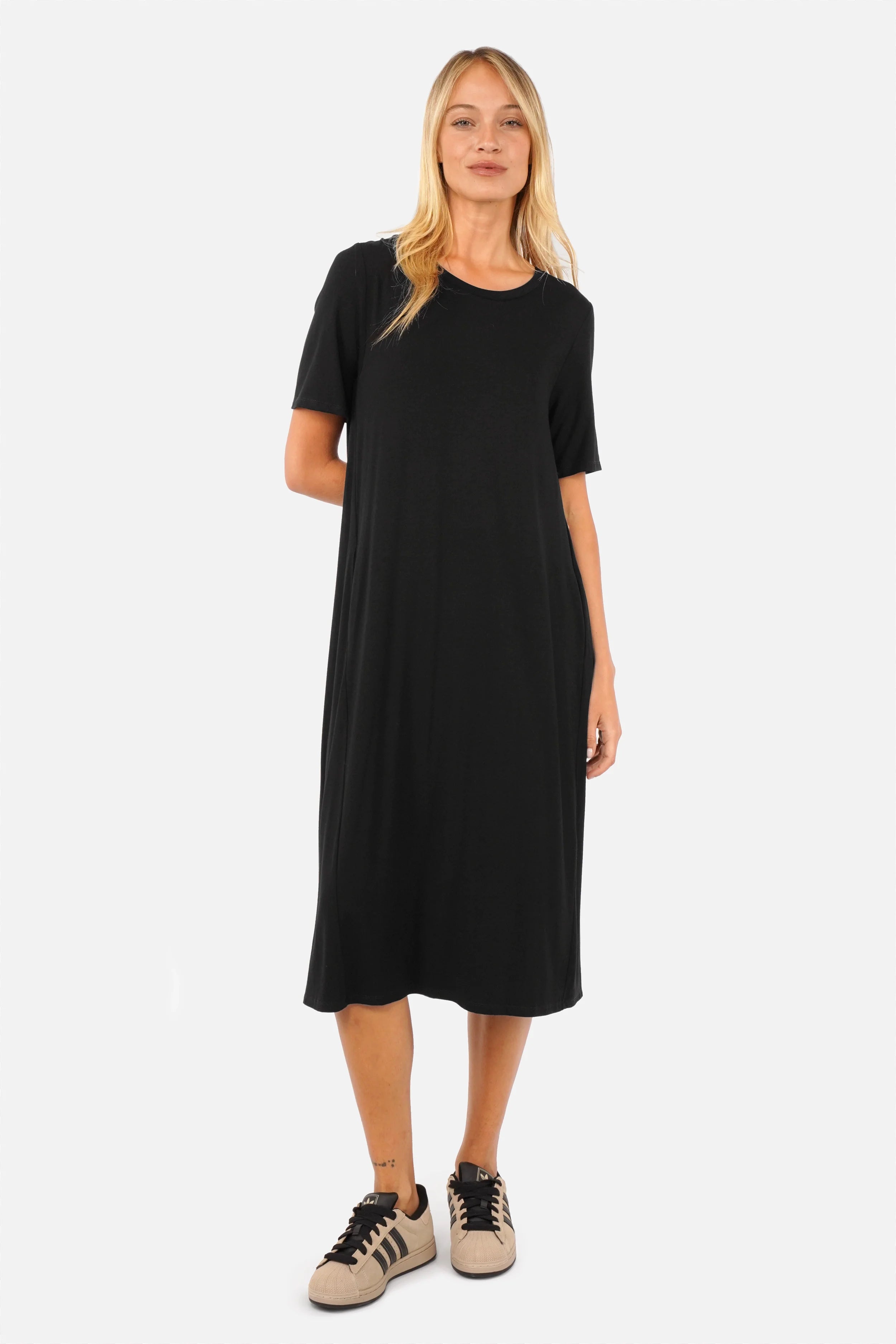Weiches LYLLDA Midi Kleid in A-Linie mit Rundhalsausschnitt und Seitentaschen