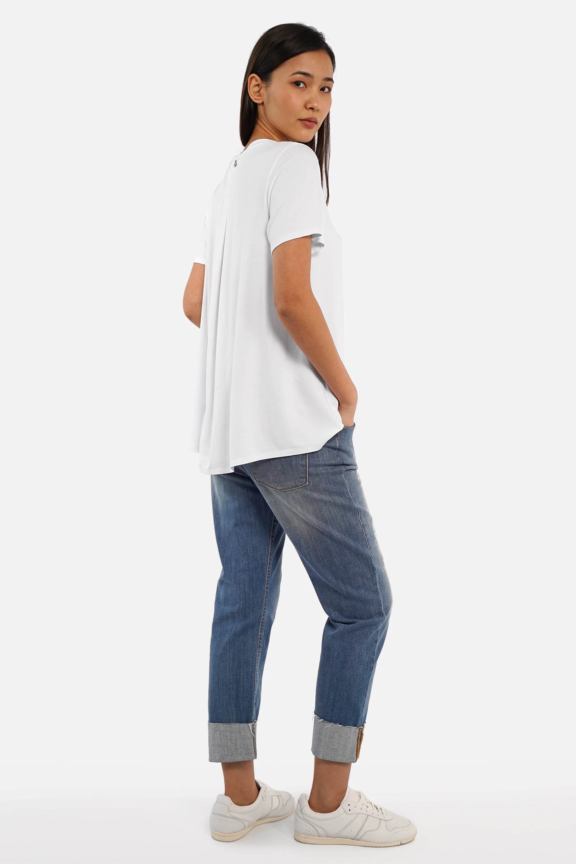 LYLLDA T-Shirt in soft viscose with round neckline and A-line fit