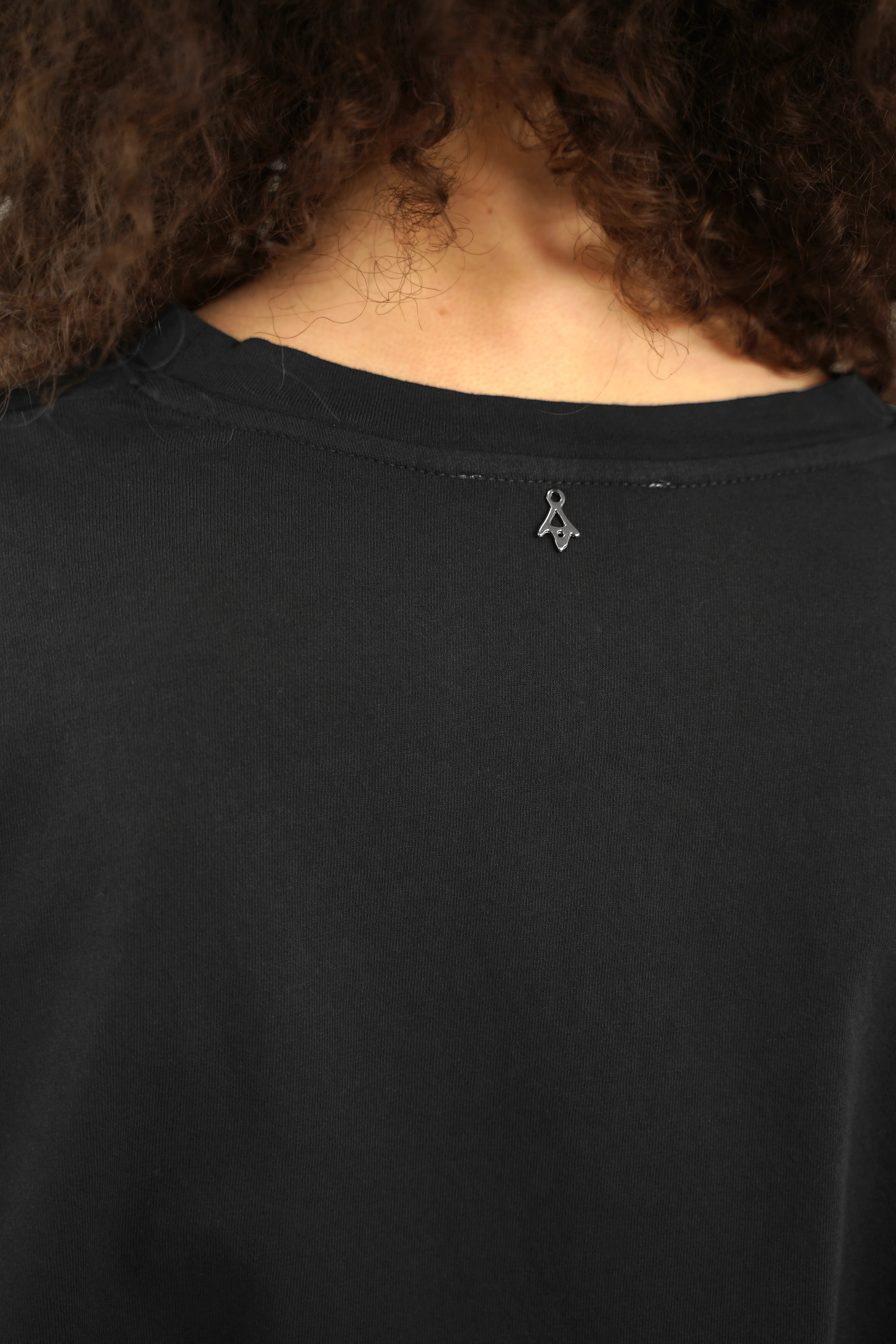 LYRA T-Shirt in soft cotton jersey with round neck and dropped shoulder design