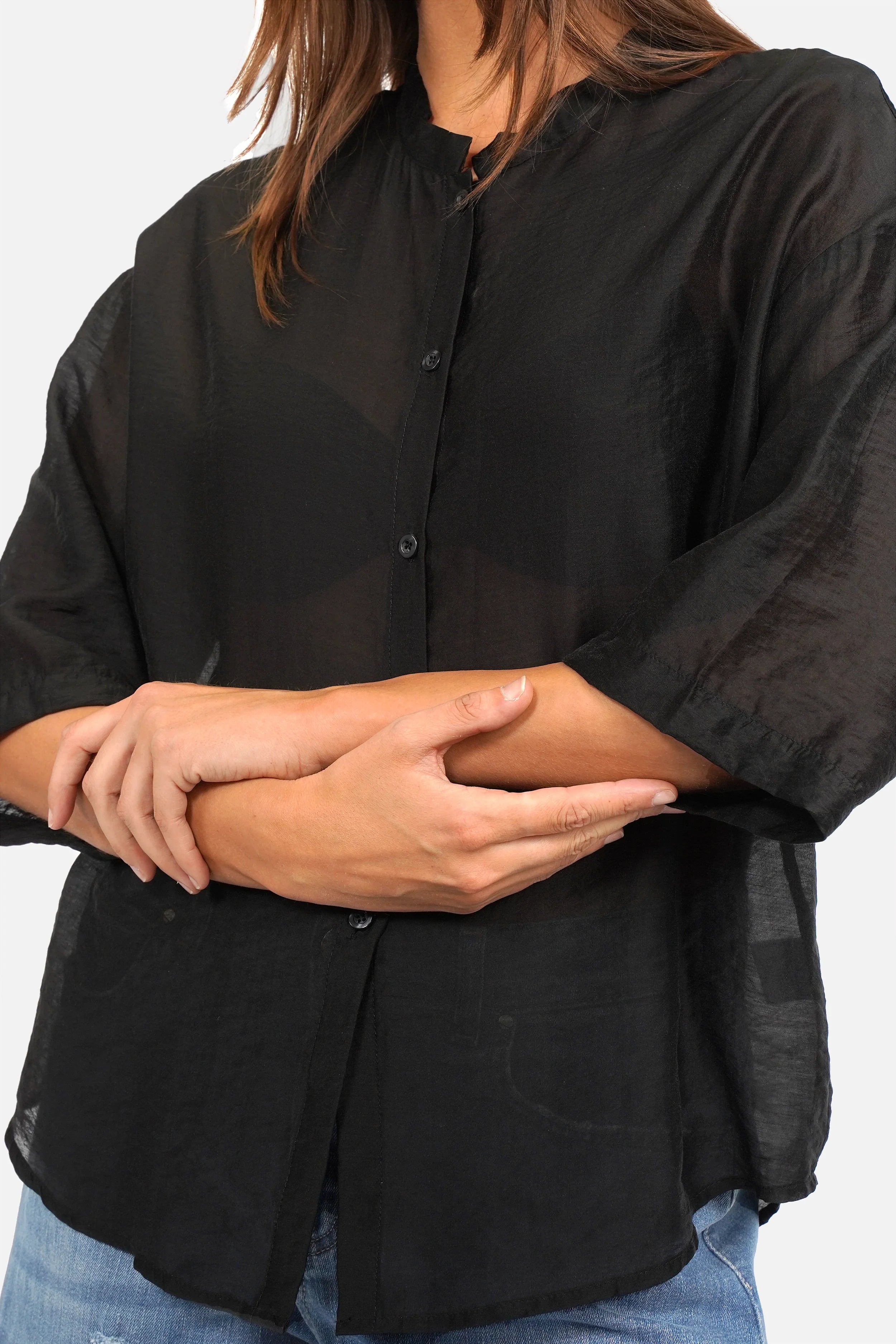 MARTTA Bluse aus glänzendem Lyocell mit Stehkragen, überschnittenen Schultern und 3/4 Ärmeln in Relaxed Fit