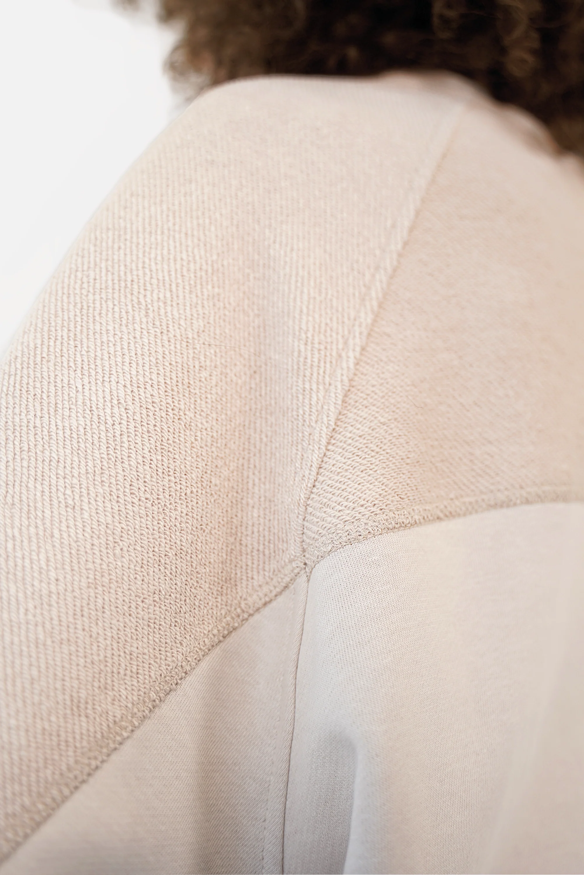 MEEGY Sweater aus weichem Baumwoll-Sweat mit Rundhalsausschnitt und Oversize-Passform