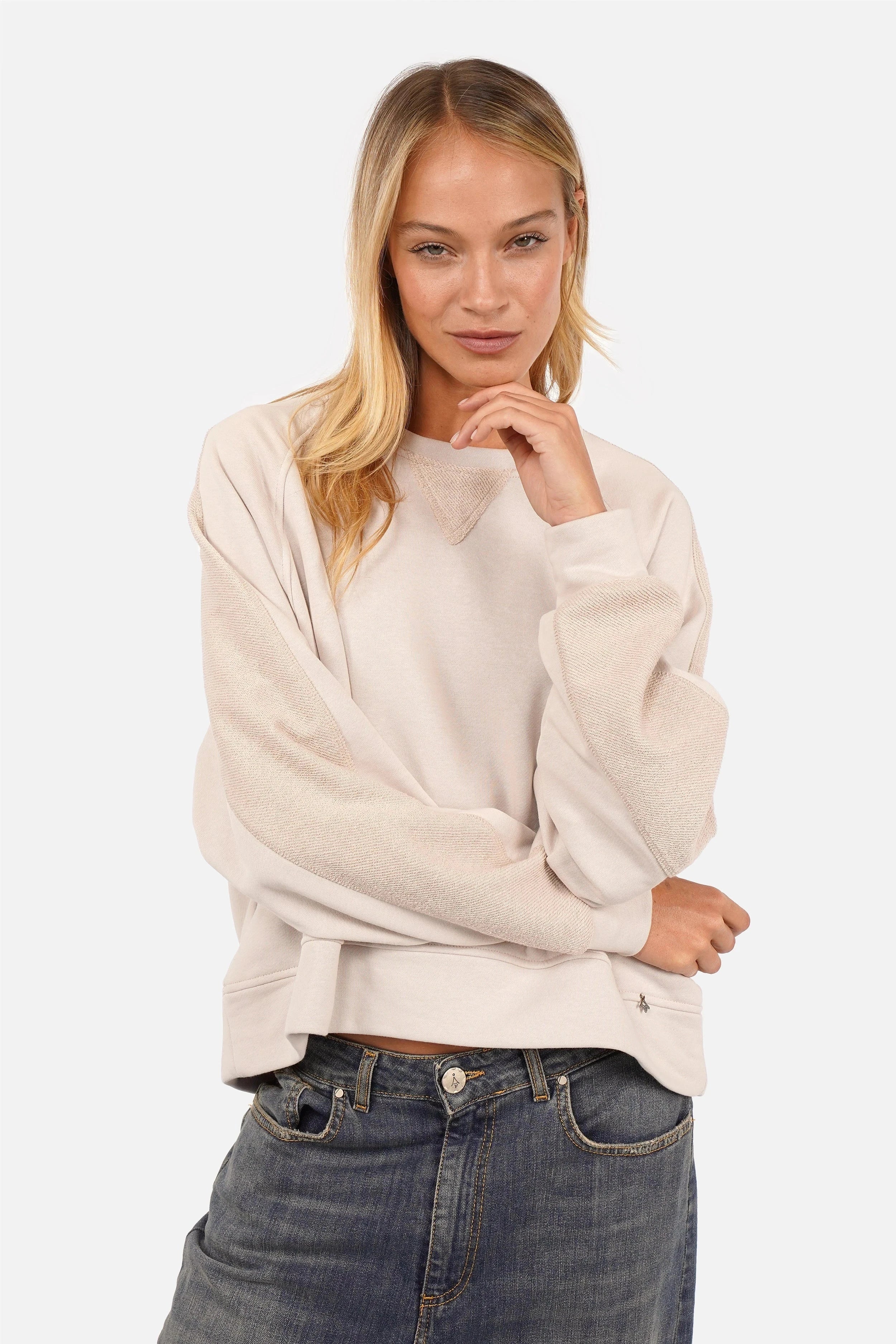Sweater mit Inside-Out-Details aus weichem Baumwoll-Sweat und entspanntem Schnitt