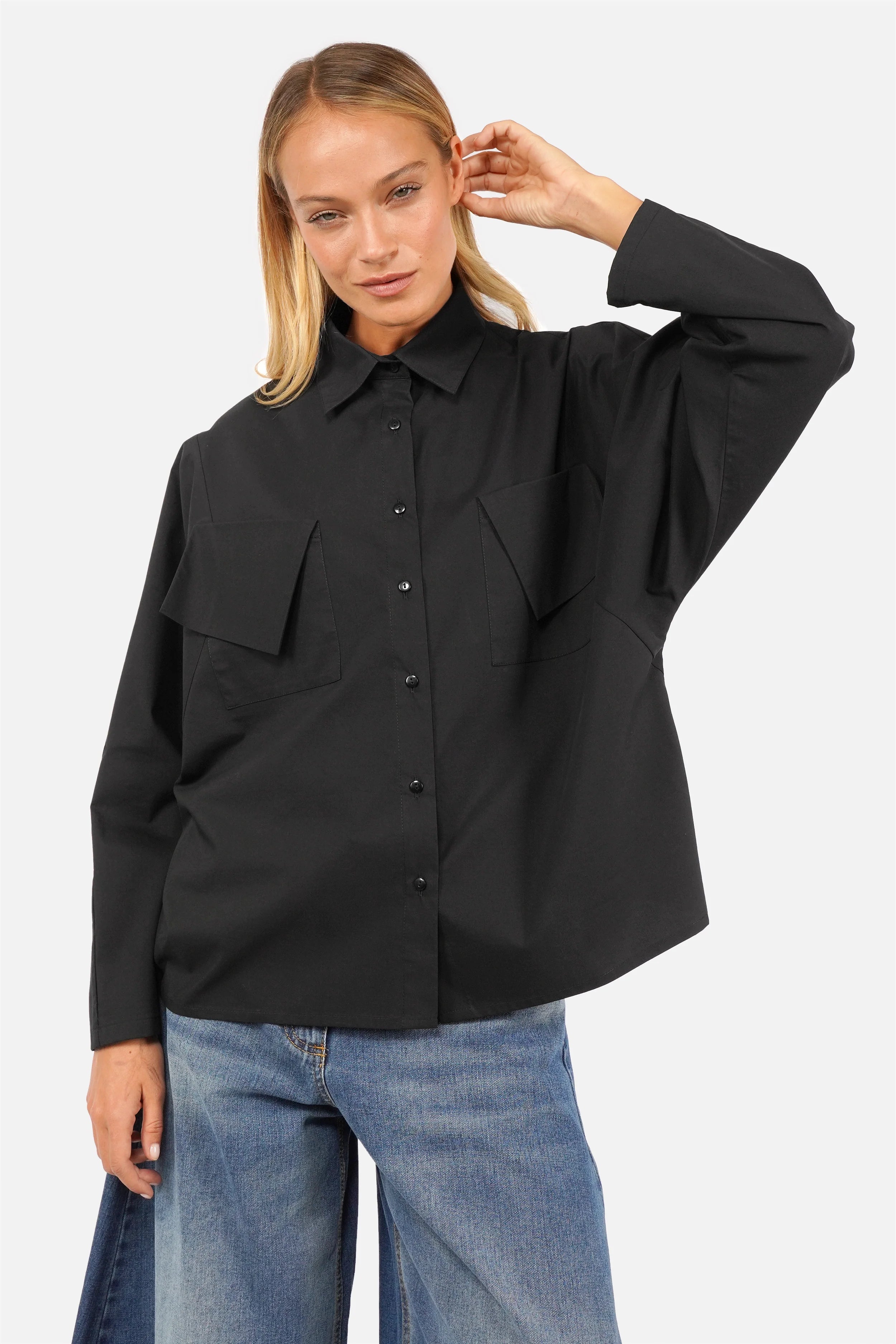 Locker geschnittene MELIZIA Bluse aus Popeline mit klassischem Kragen und Bat-Cut-Ärmeln