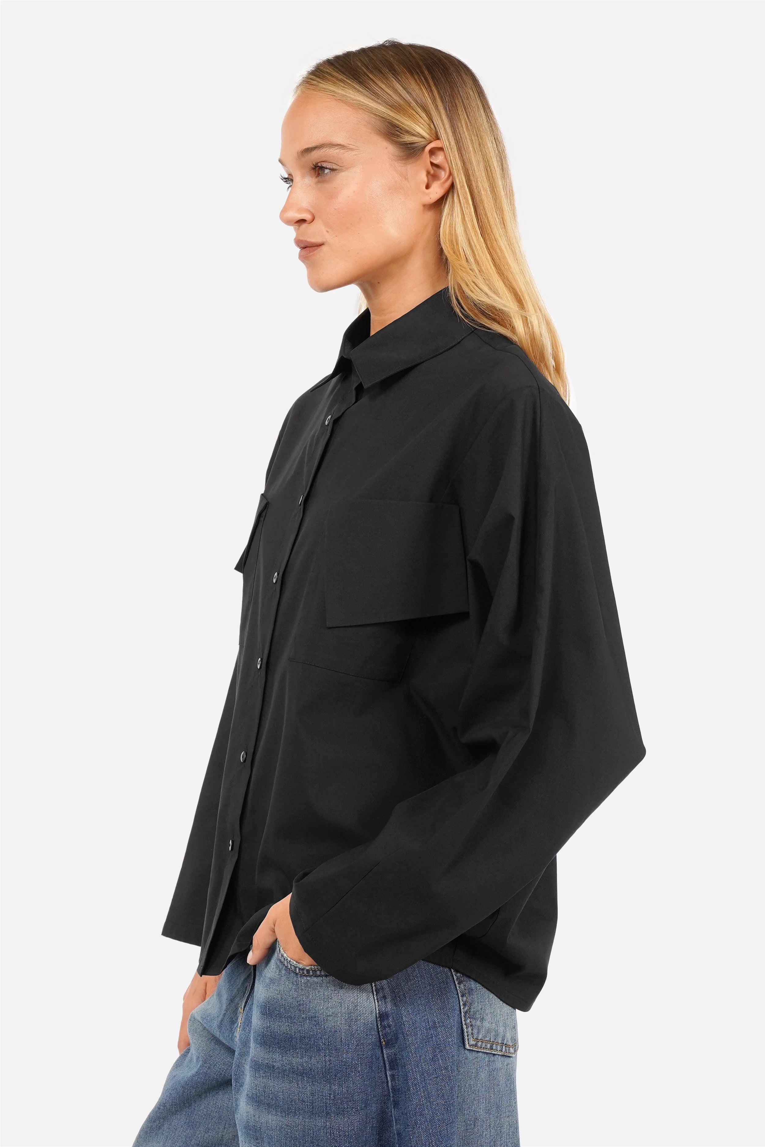 MELIZIA Bluse aus Popeline mit lockerem Schnitt, klassischem Kragen, Bat-Cut-Ärmeln und asymmetrischen Pattentaschen, weich und bequem