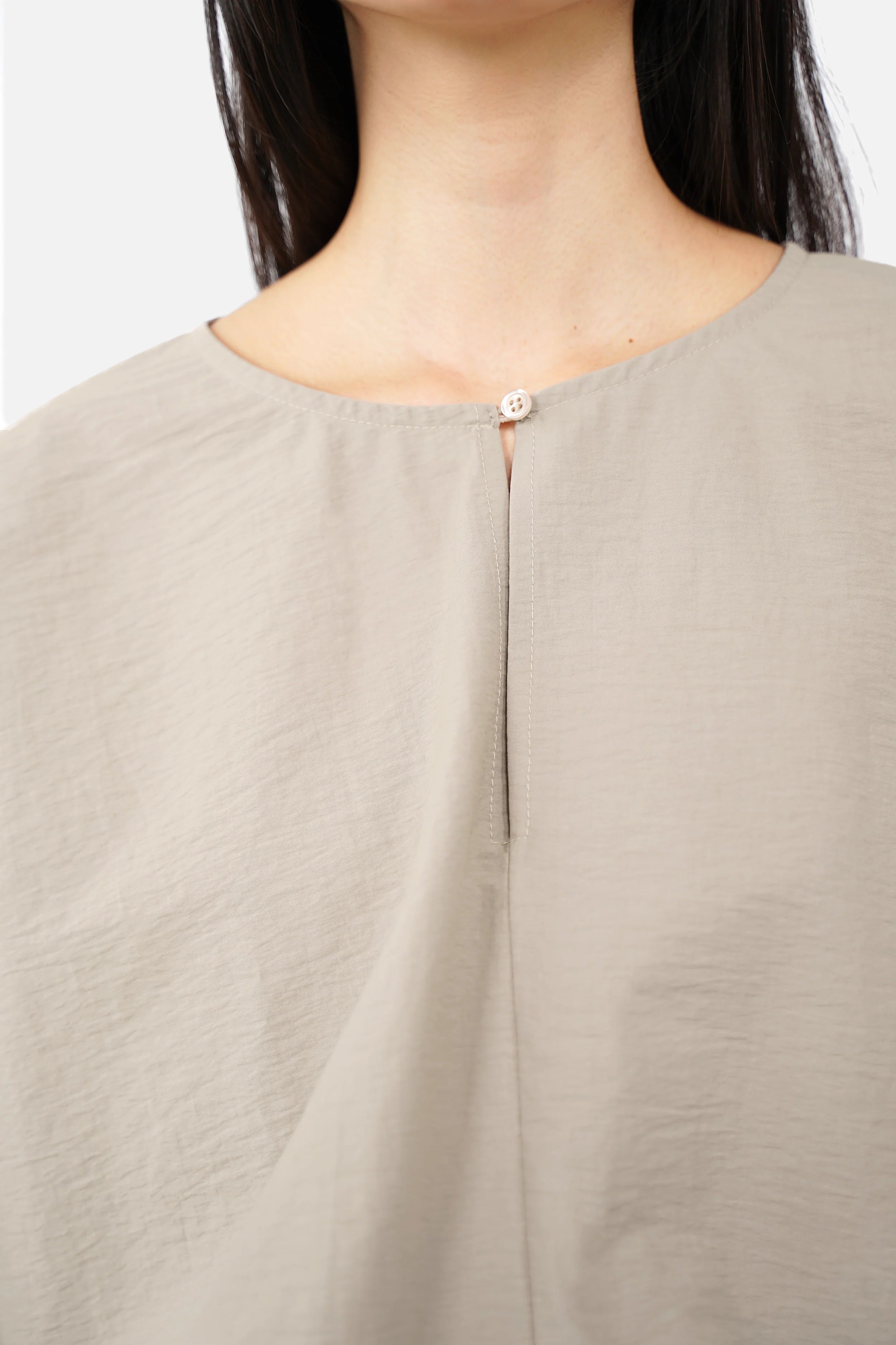 Crinkle Bluse mit Ballonärmeln und Rundhalsausschnitt aus Baumwoll-Mix
