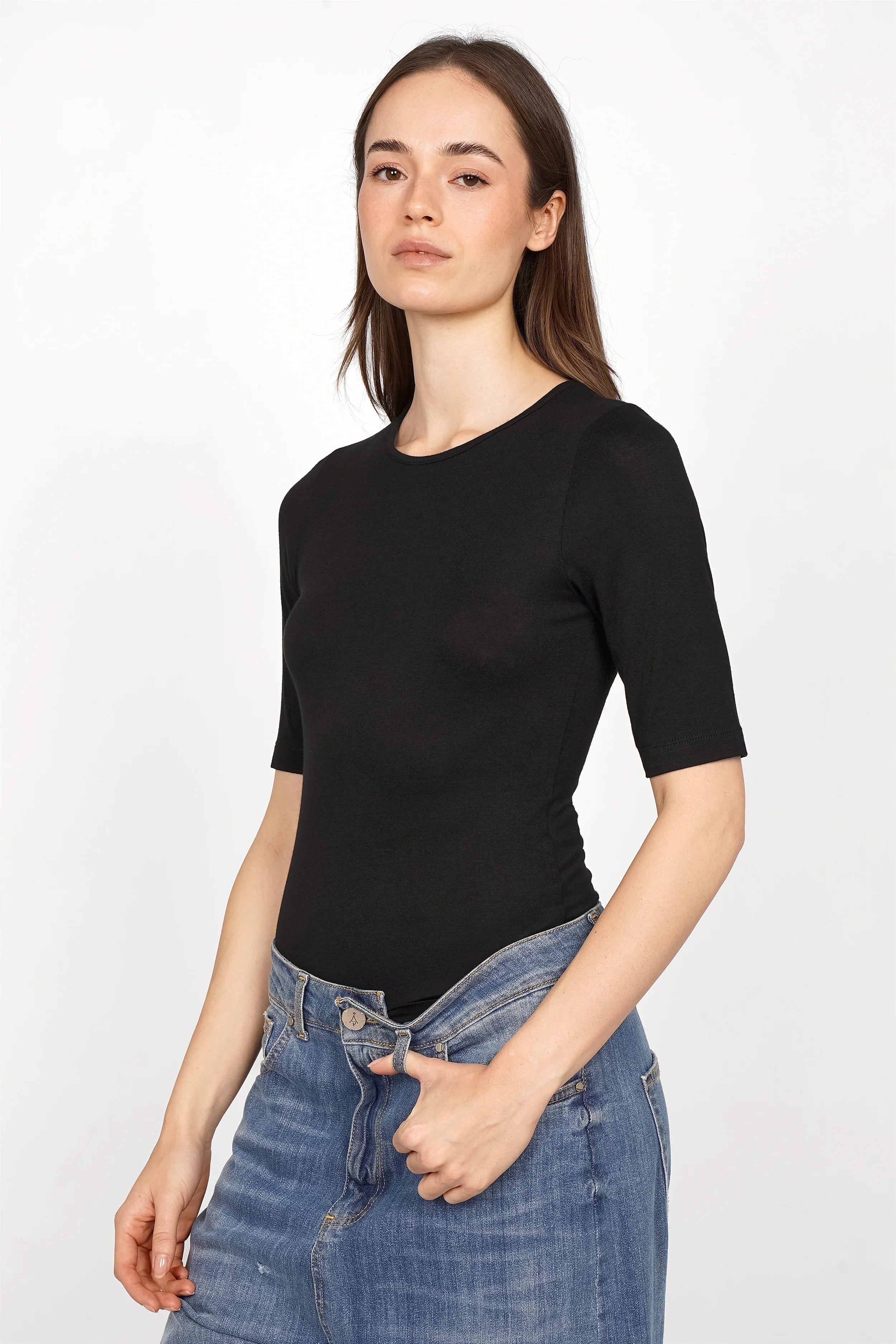 NARAY Shirt schwarzes Slim Fit Jerseyshirt mit halblangen Ärmeln und Rundhalsausschnitt