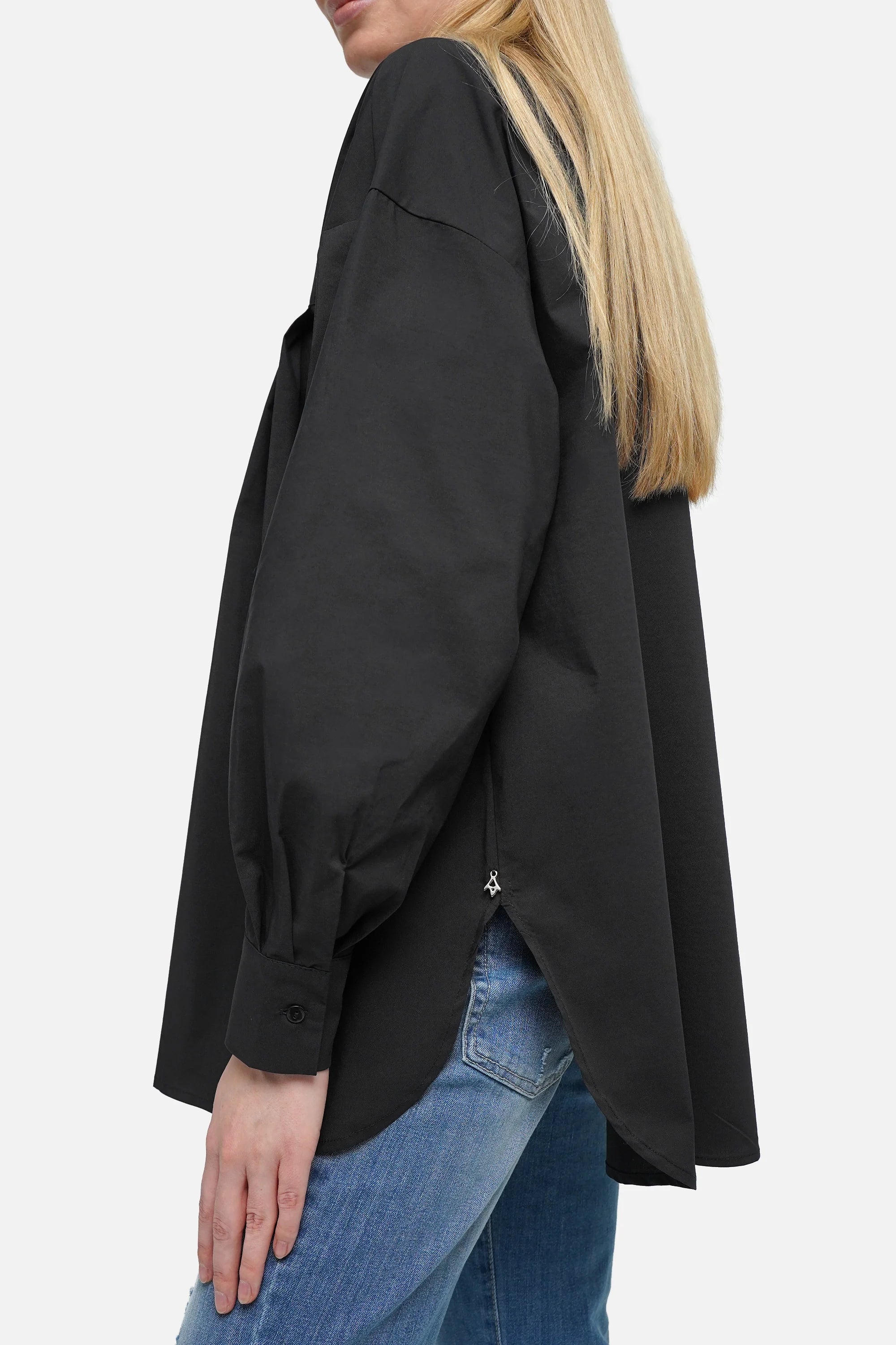 Damen Relaxed Bluse aus weicher Popeline mit verdeckter Knopfleiste und asymmetrischem Faltendetail