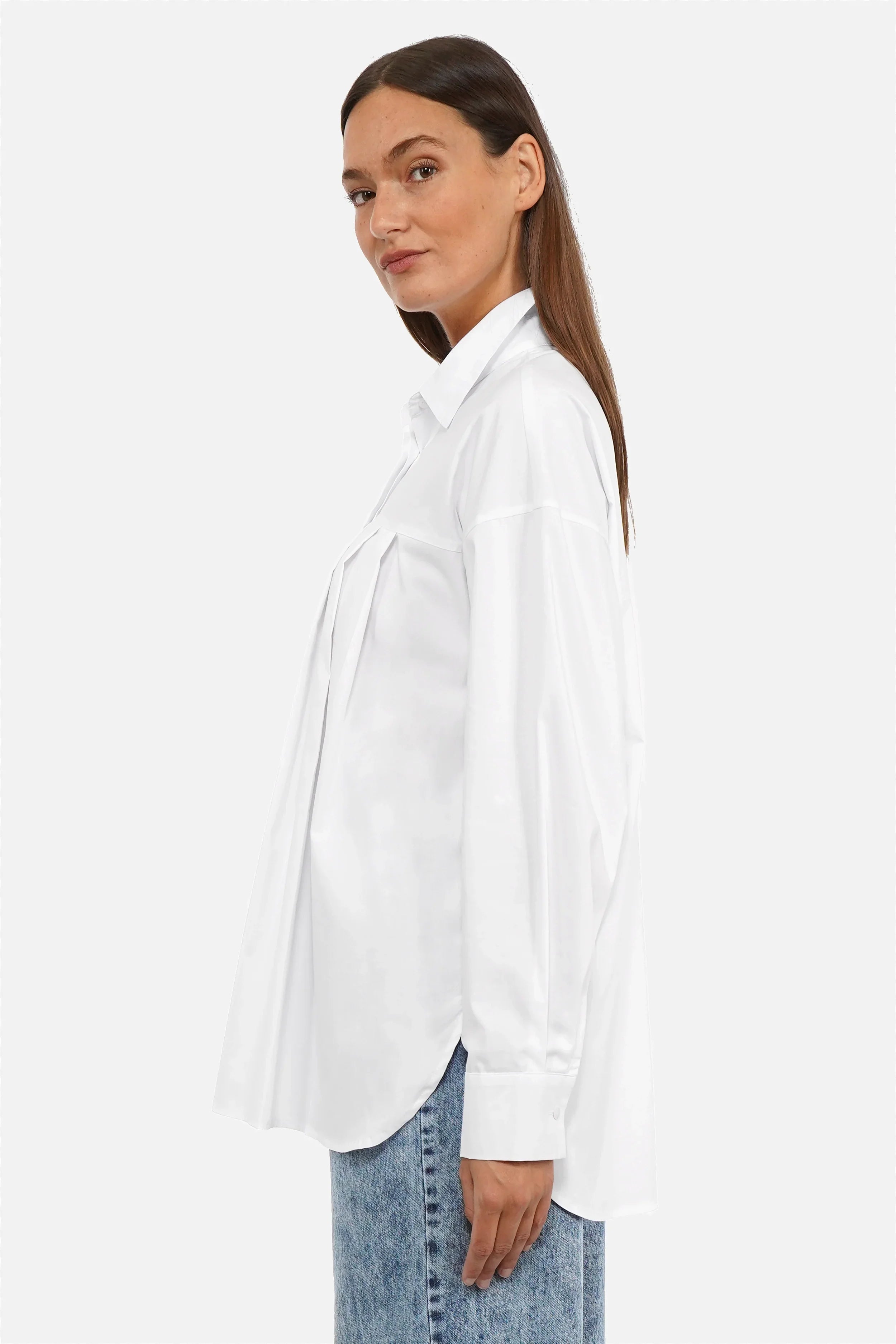 Weiche Relaxed Bluse aus Popeline mit asymmetrischem Faltendetail und verdeckter Knopfleiste