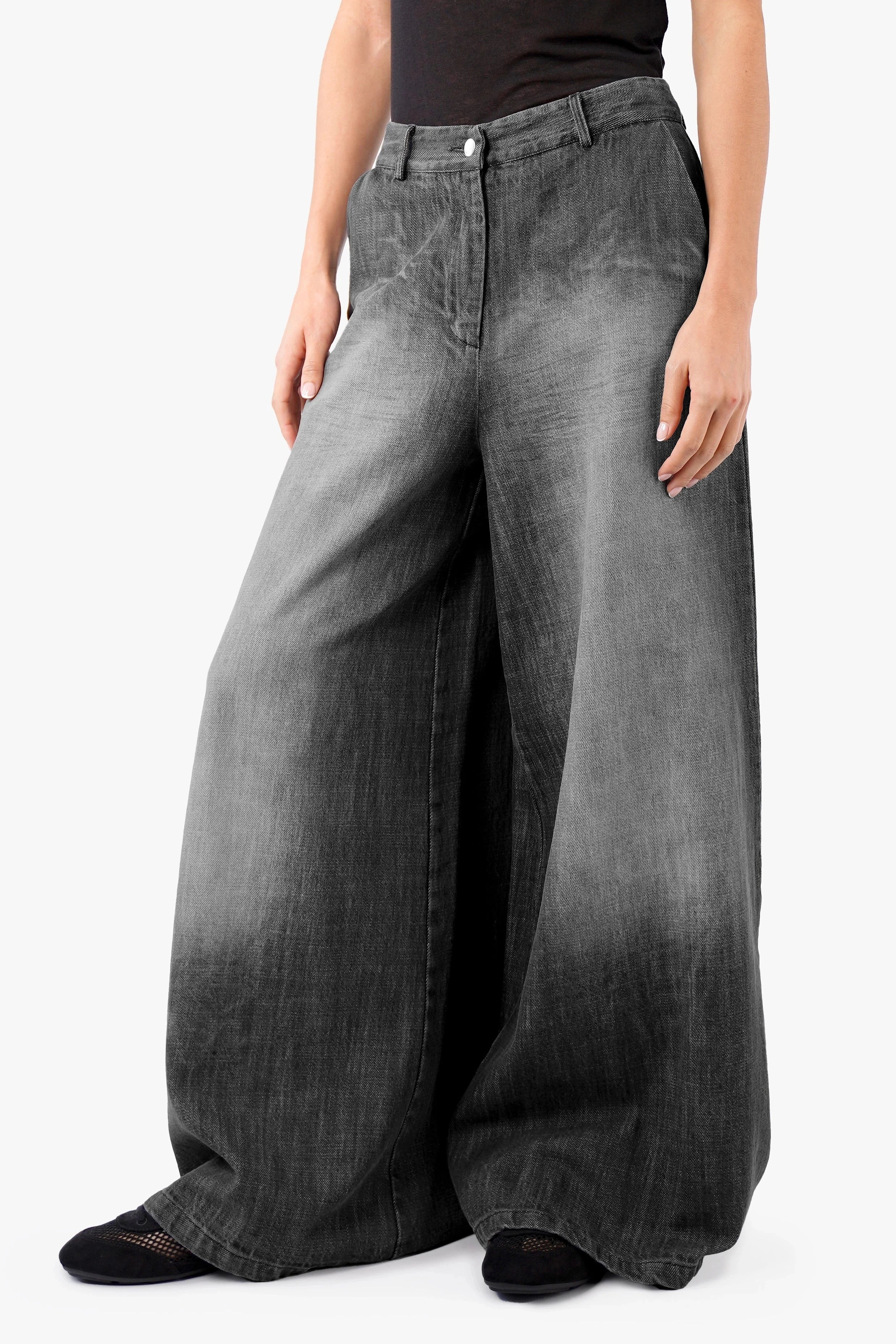 NEDY Wide Leg Hose aus fließendem Baumwollstoff in Black washed mit breiter Beinweite und Mid Waist Design