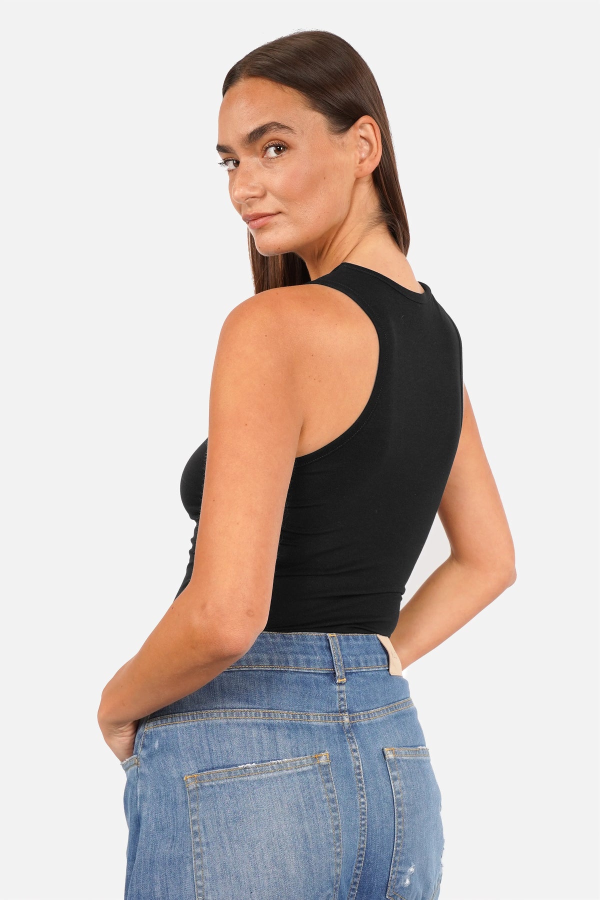 Weiches NICCA Tanktop aus Viskosejersey mit Rundhalsausschnitt und figurbetontem Schnitt in Größe XS