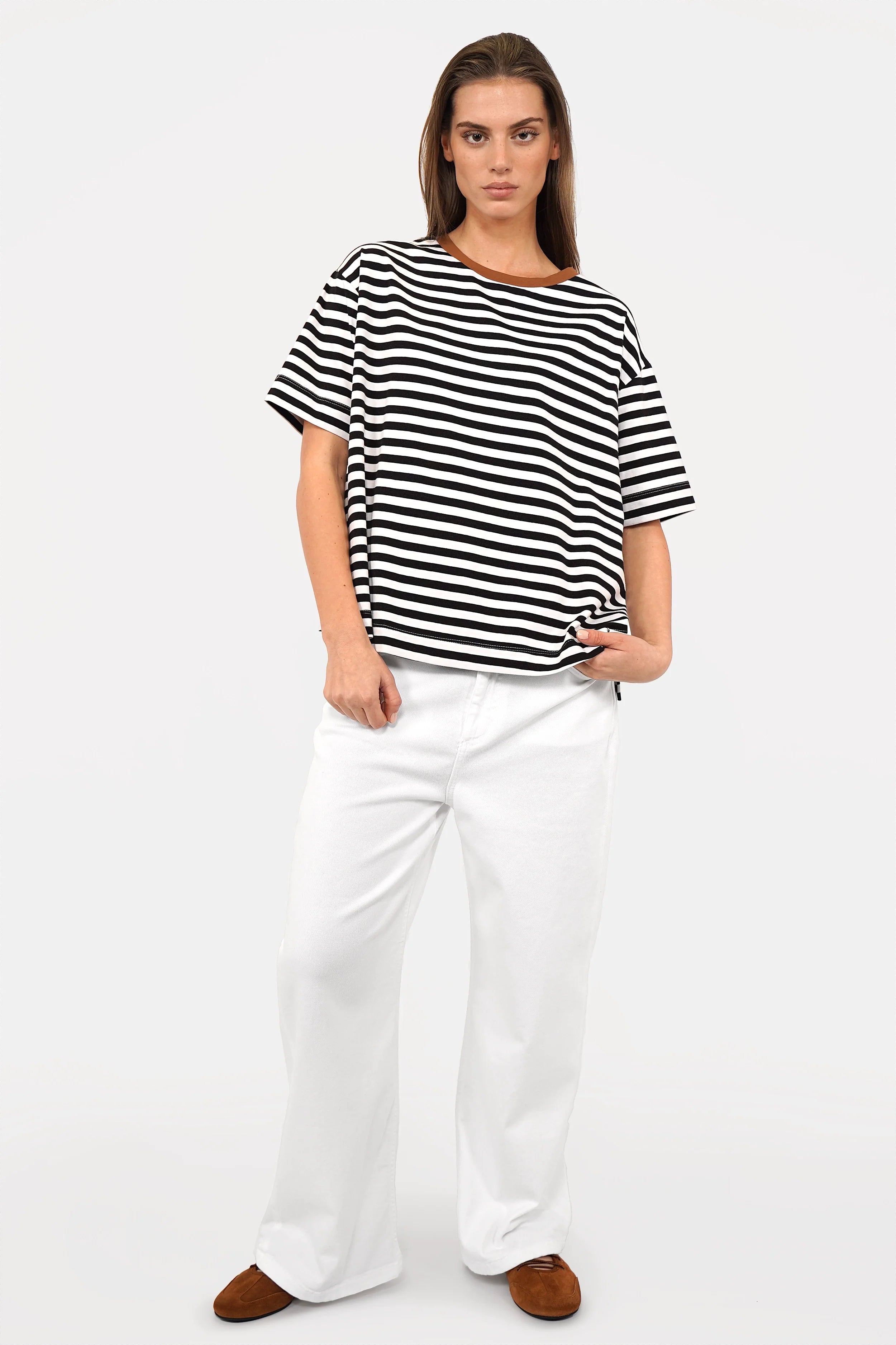 NITI.K T-Shirt aus elastischem Baumwolljersey mit Rundhalsausschnitt und kastiger Passform, modern und formstabil