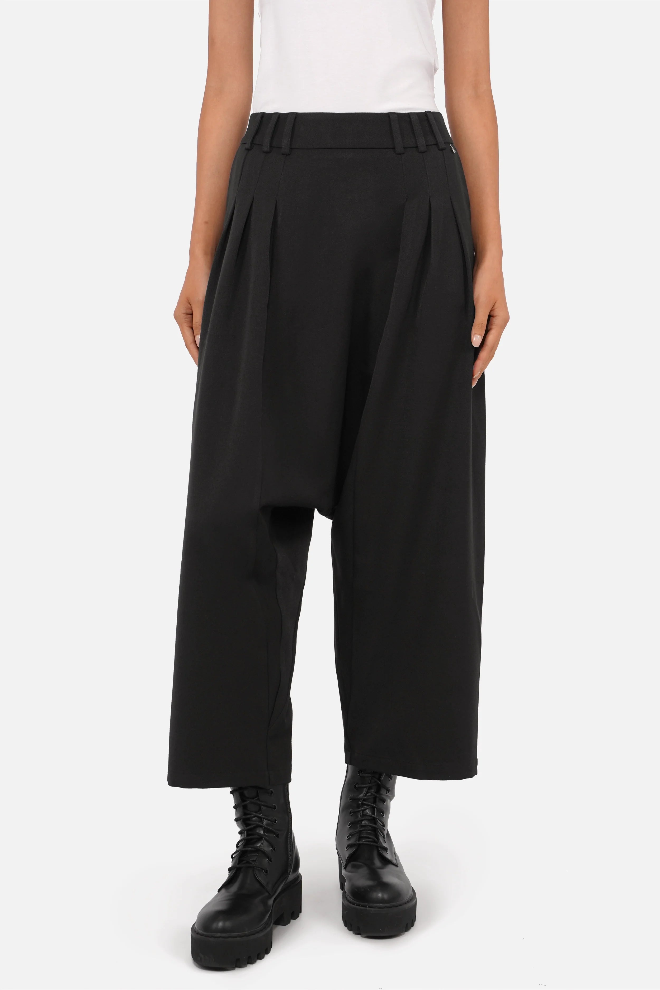 NURY Avantgarde Hose mit tiefem Schritt und breitem Bund in Melange-Optik, seitlicher Knopfverschluss, weichem Stoff und schmal zulaufendem Bein